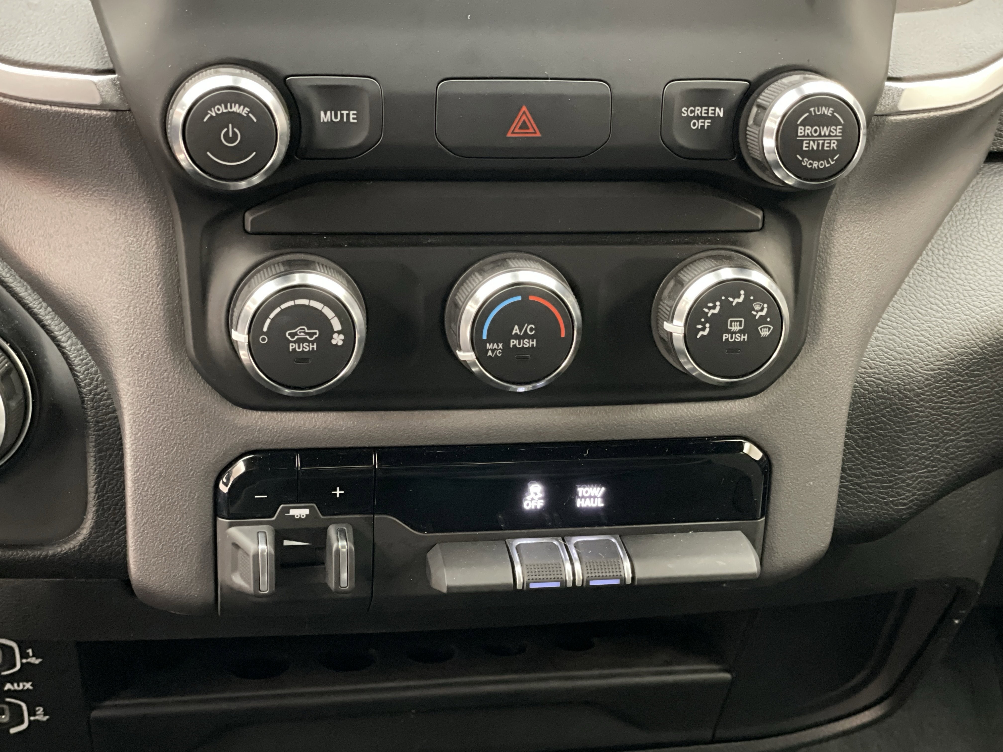 2024 RAM 2500 Big Horn Crew Cab 4x4 6'4' Box