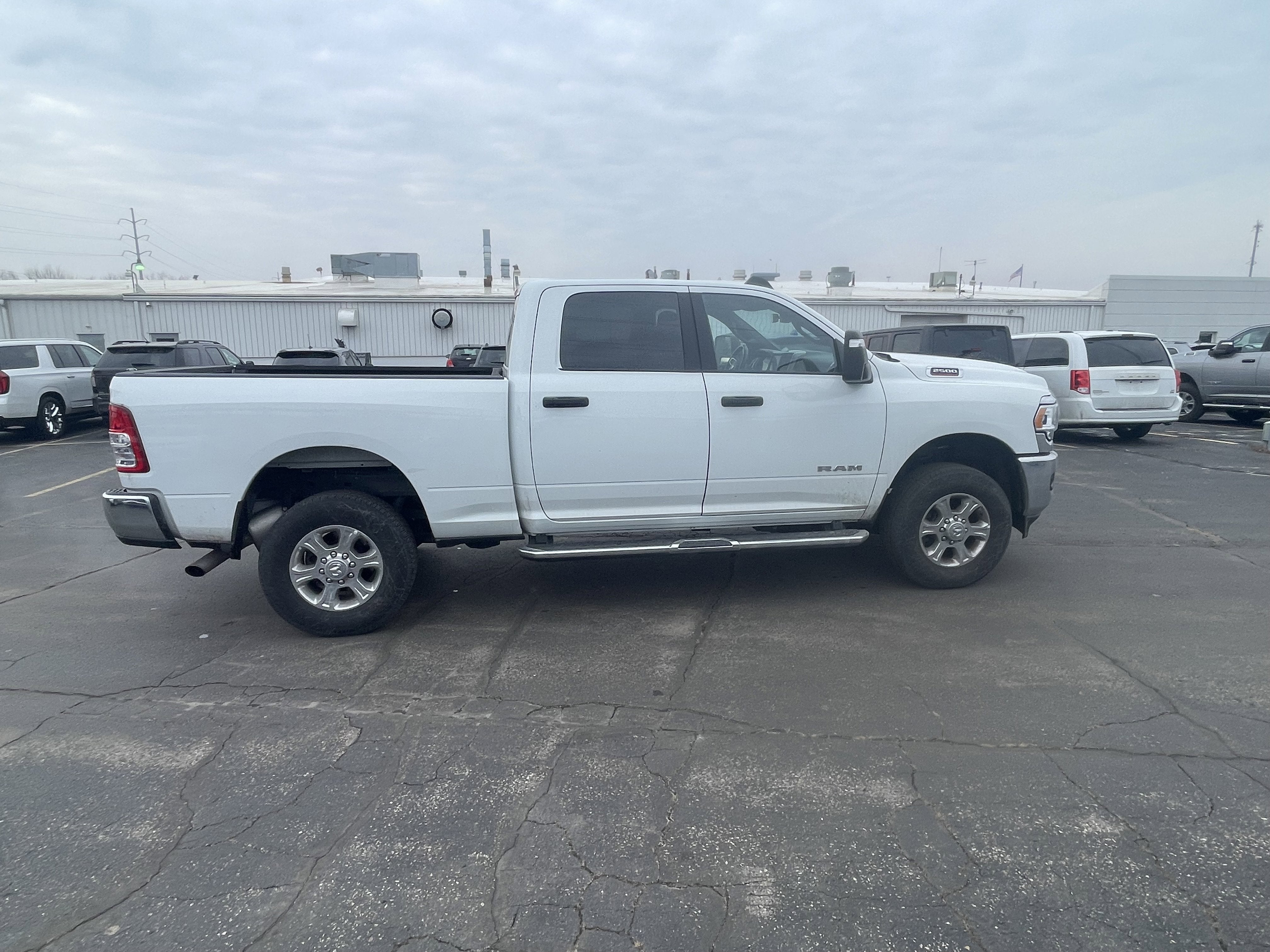 2024 RAM 2500 Big Horn Crew Cab 4x4 6'4' Box