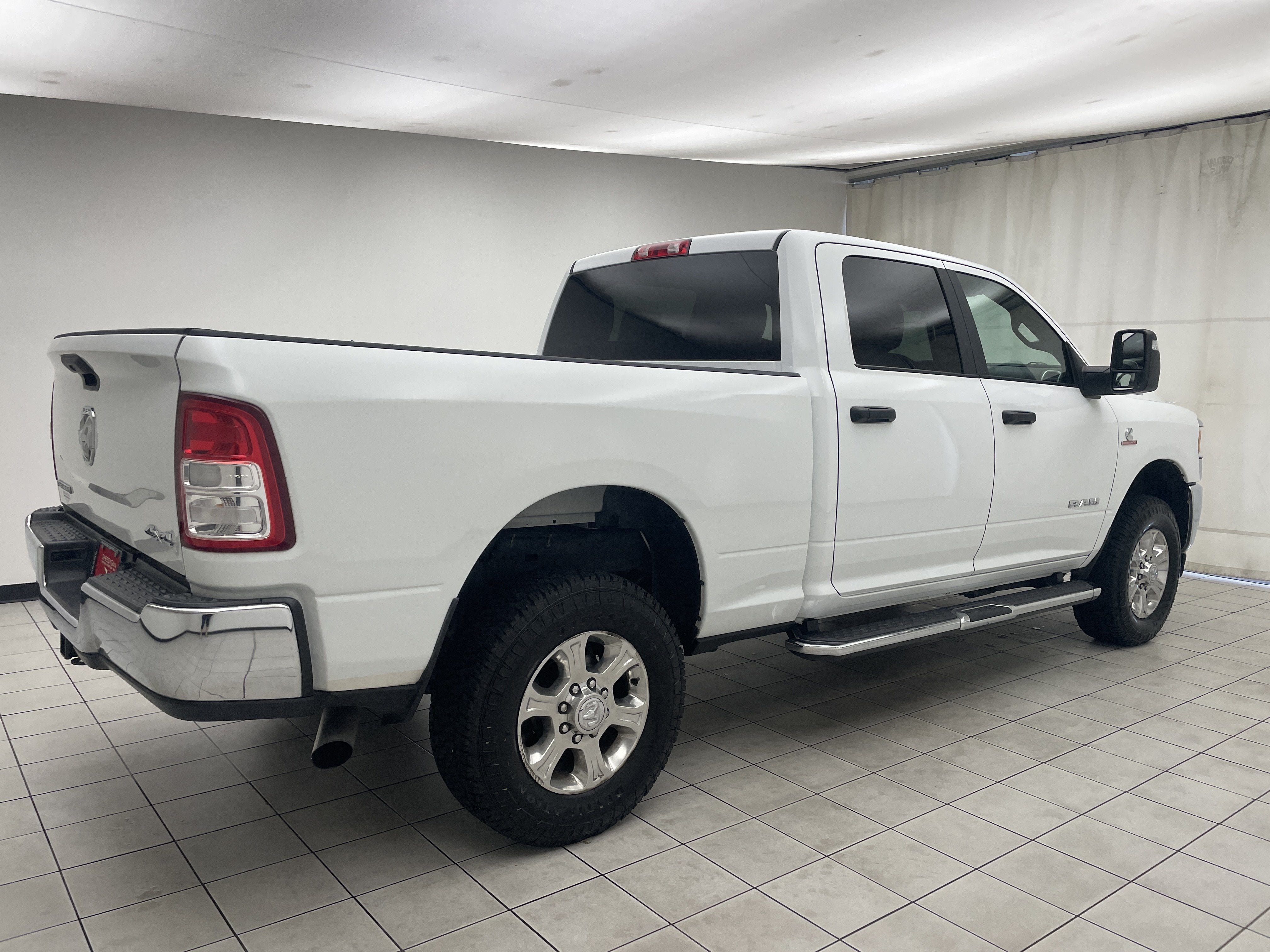 2023 RAM 2500 Big Horn Crew Cab 4x4 6'4' Box
