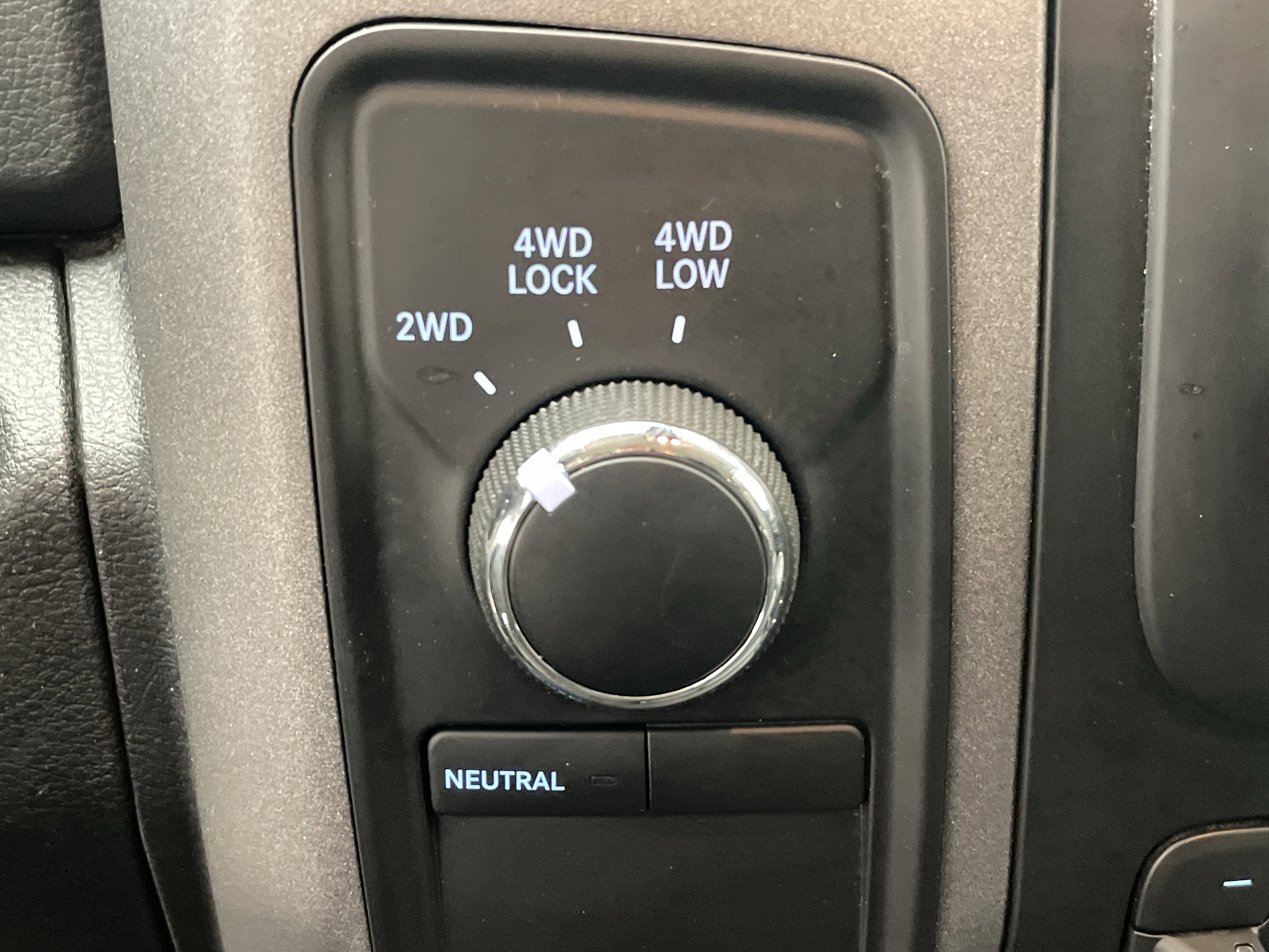 2018 RAM 2500 Tradesman Crew Cab 4x4 8' Box