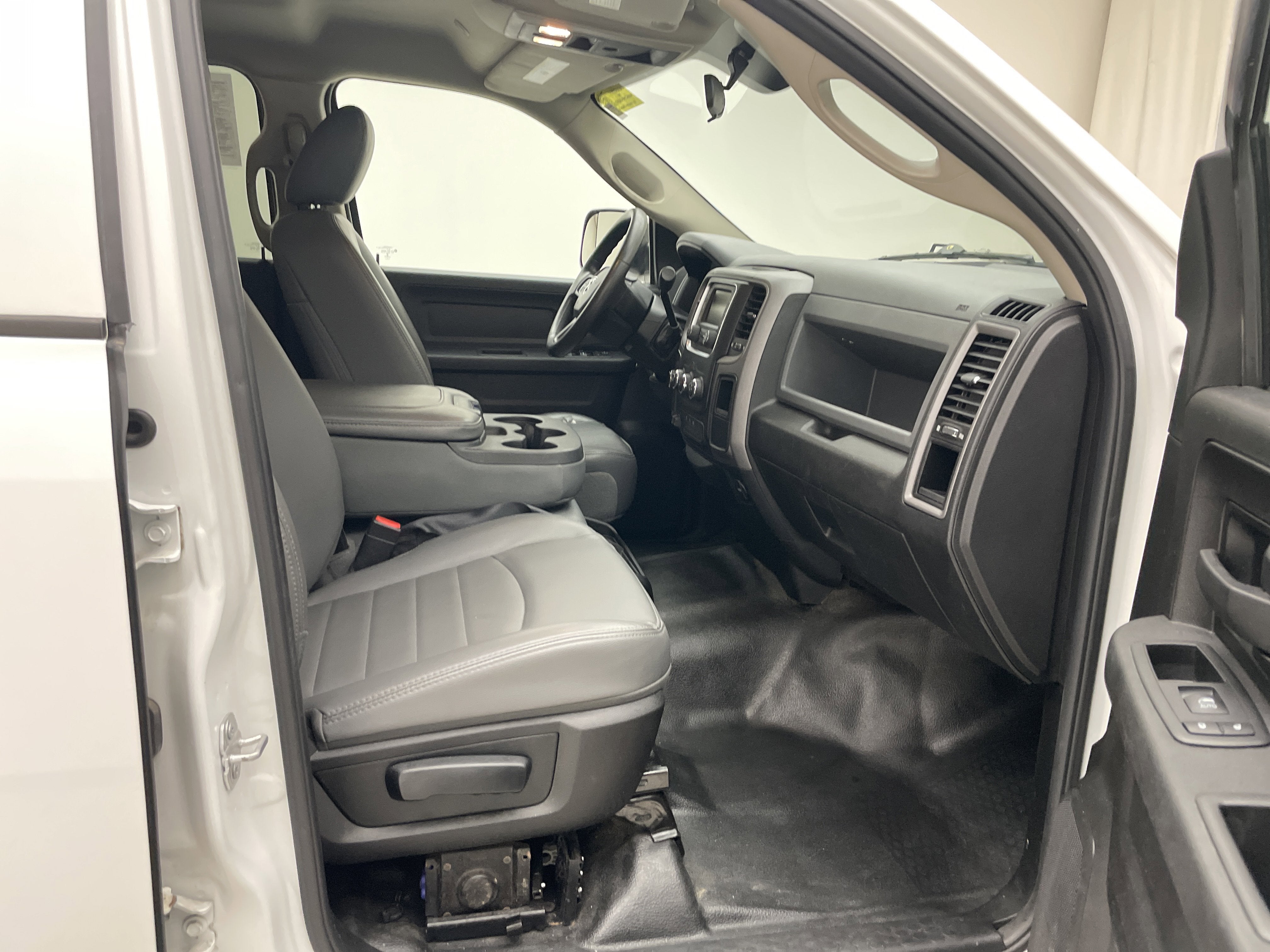 2018 RAM 2500 Tradesman Crew Cab 4x4 8' Box