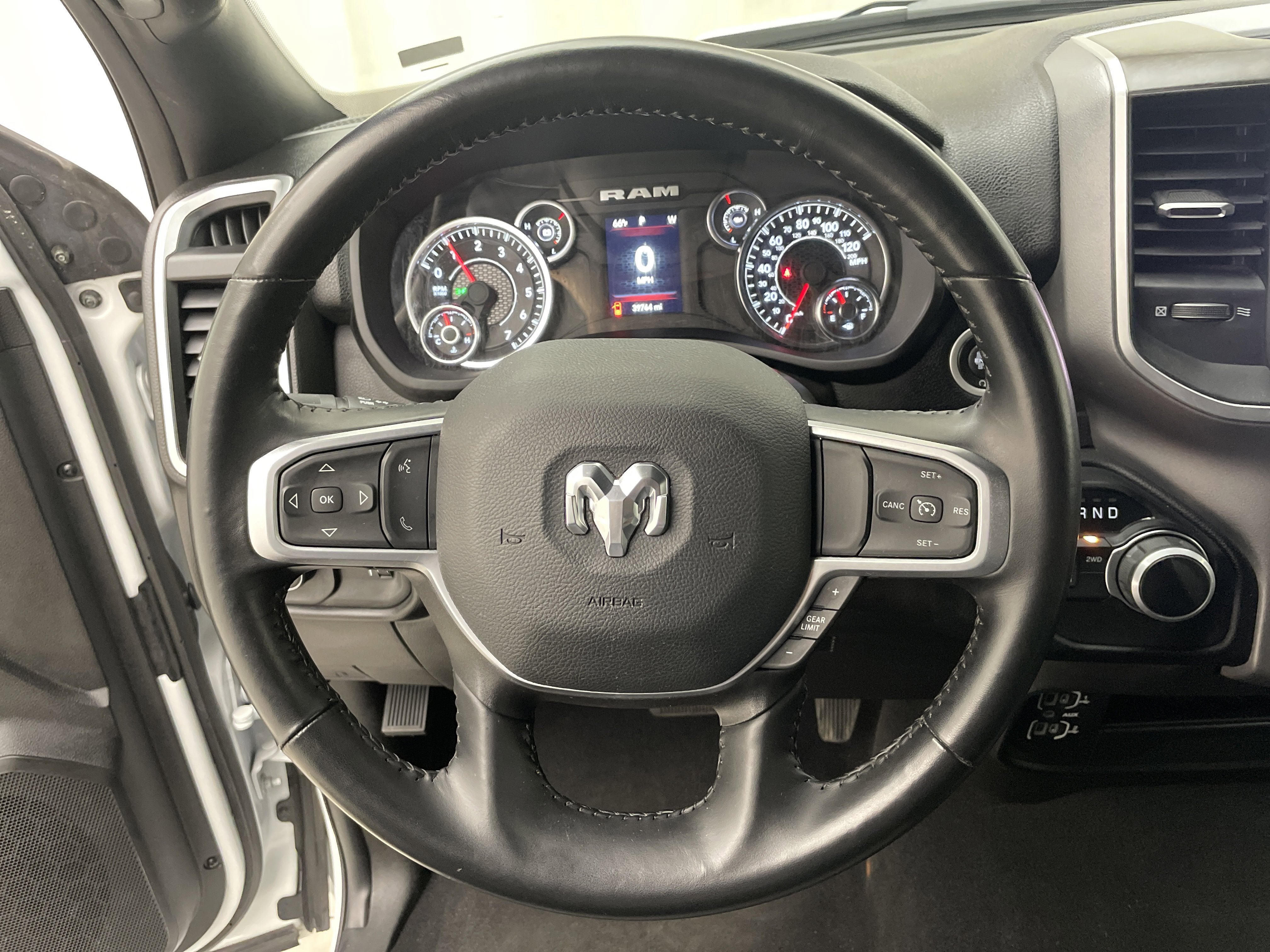 2024 RAM 2500 Big Horn Crew Cab 4x4 8' Box