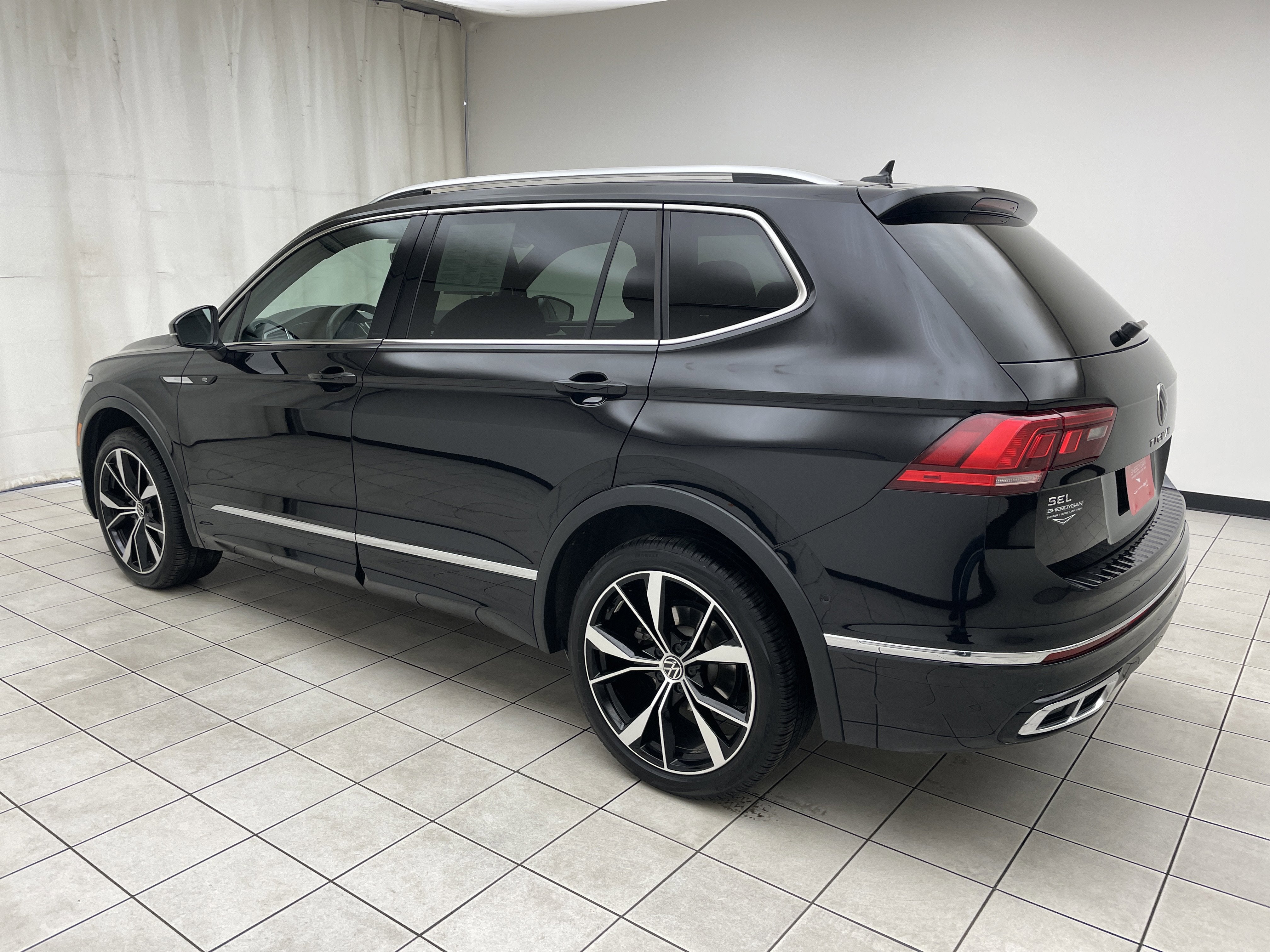 2024 Volkswagen Tiguan 2.0T SEL R-Line