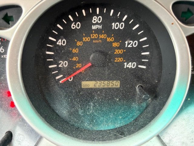 2004 Toyota Highlander Base