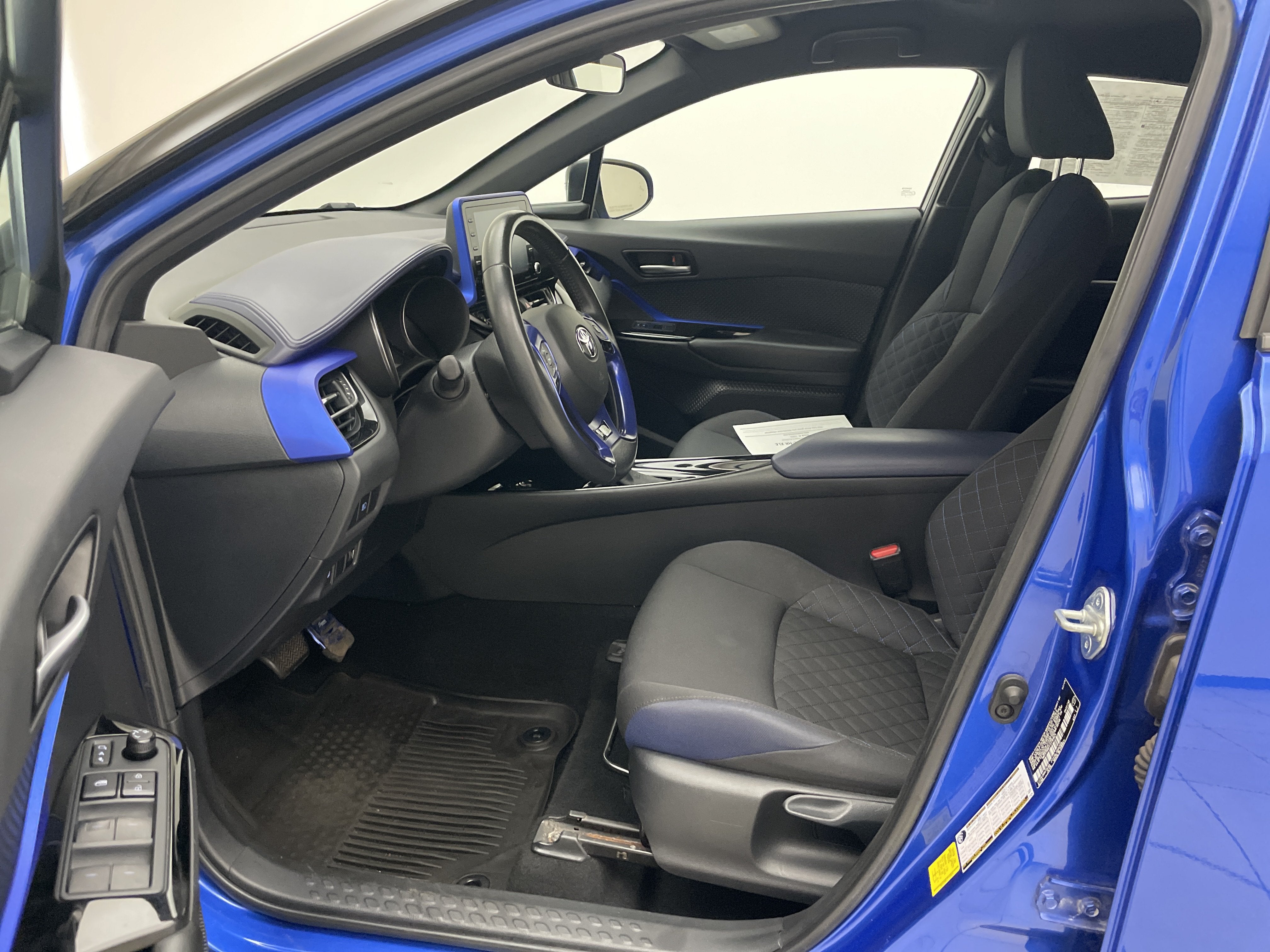 2020 Toyota C-HR XLE