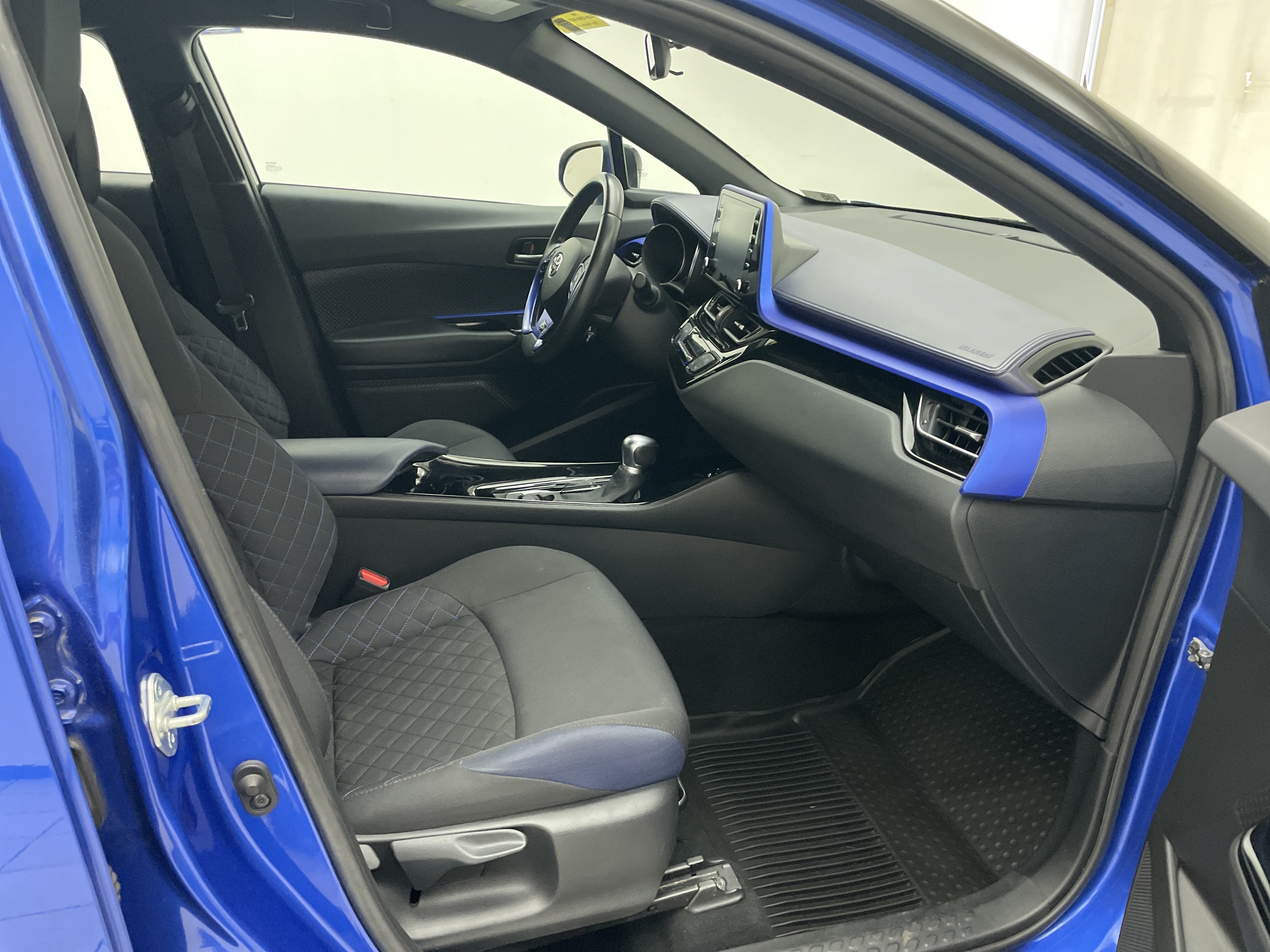 2020 Toyota C-HR XLE