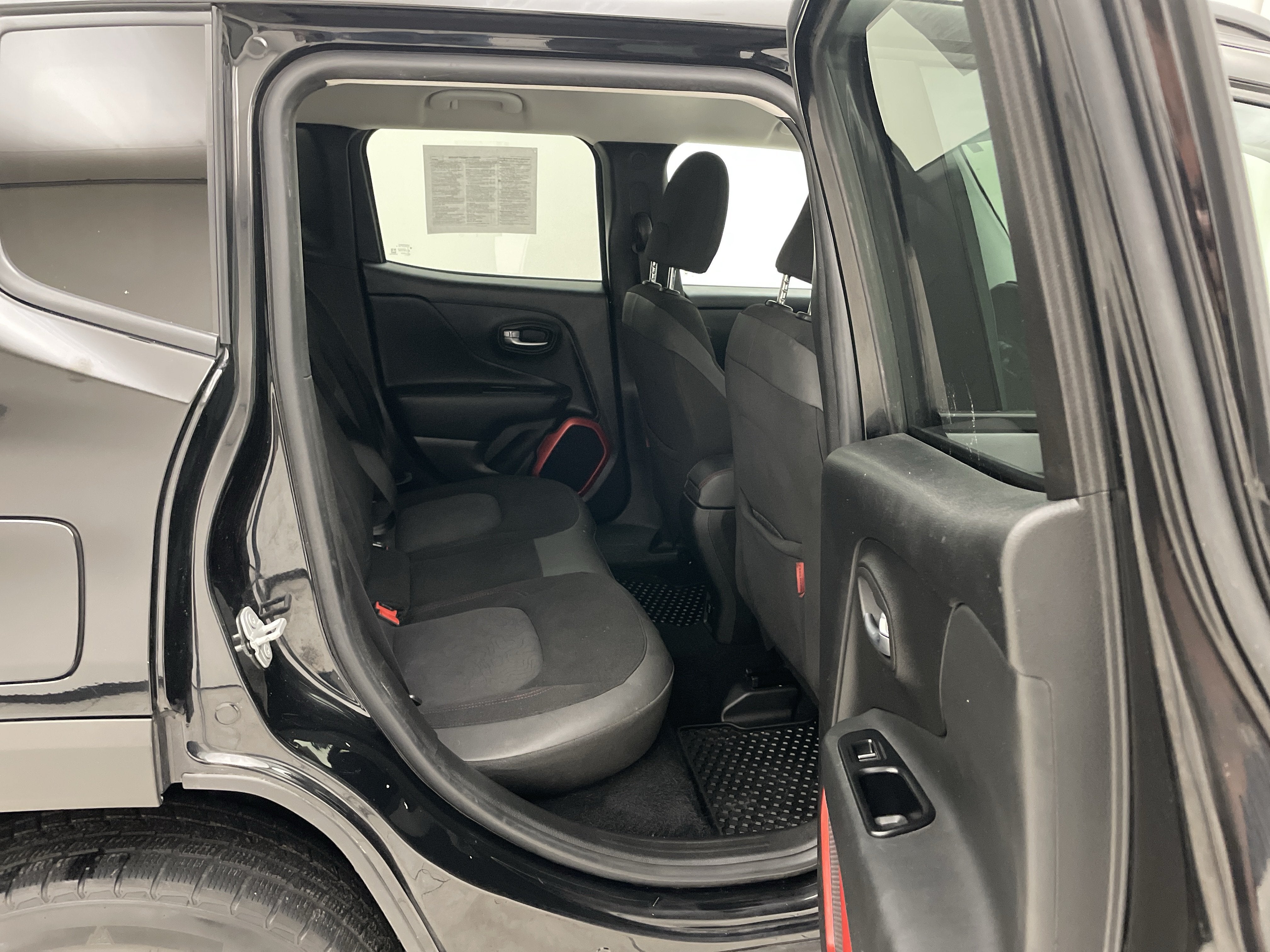 2017 Jeep Renegade Trailhawk