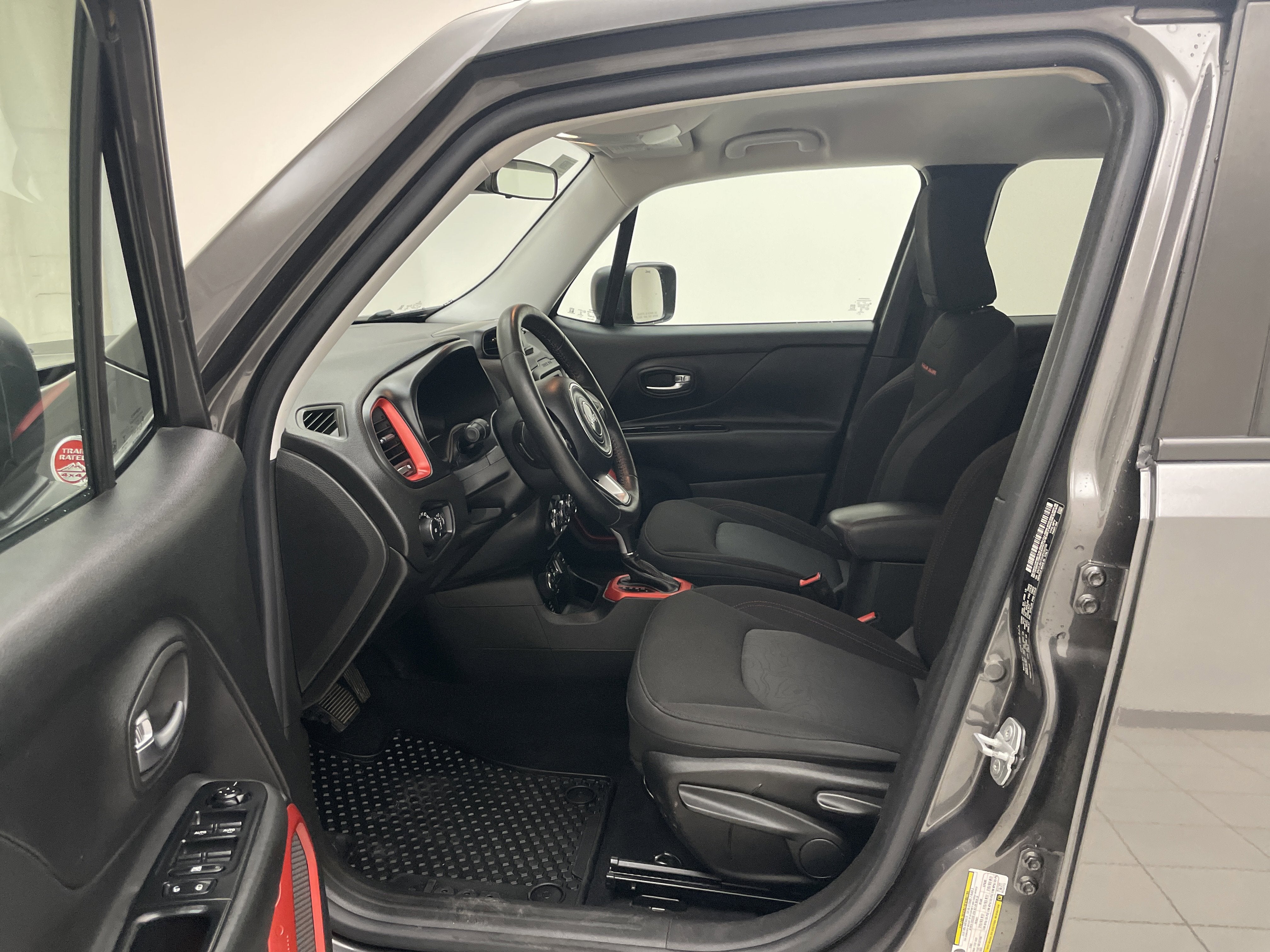 2016 Jeep Renegade Trailhawk