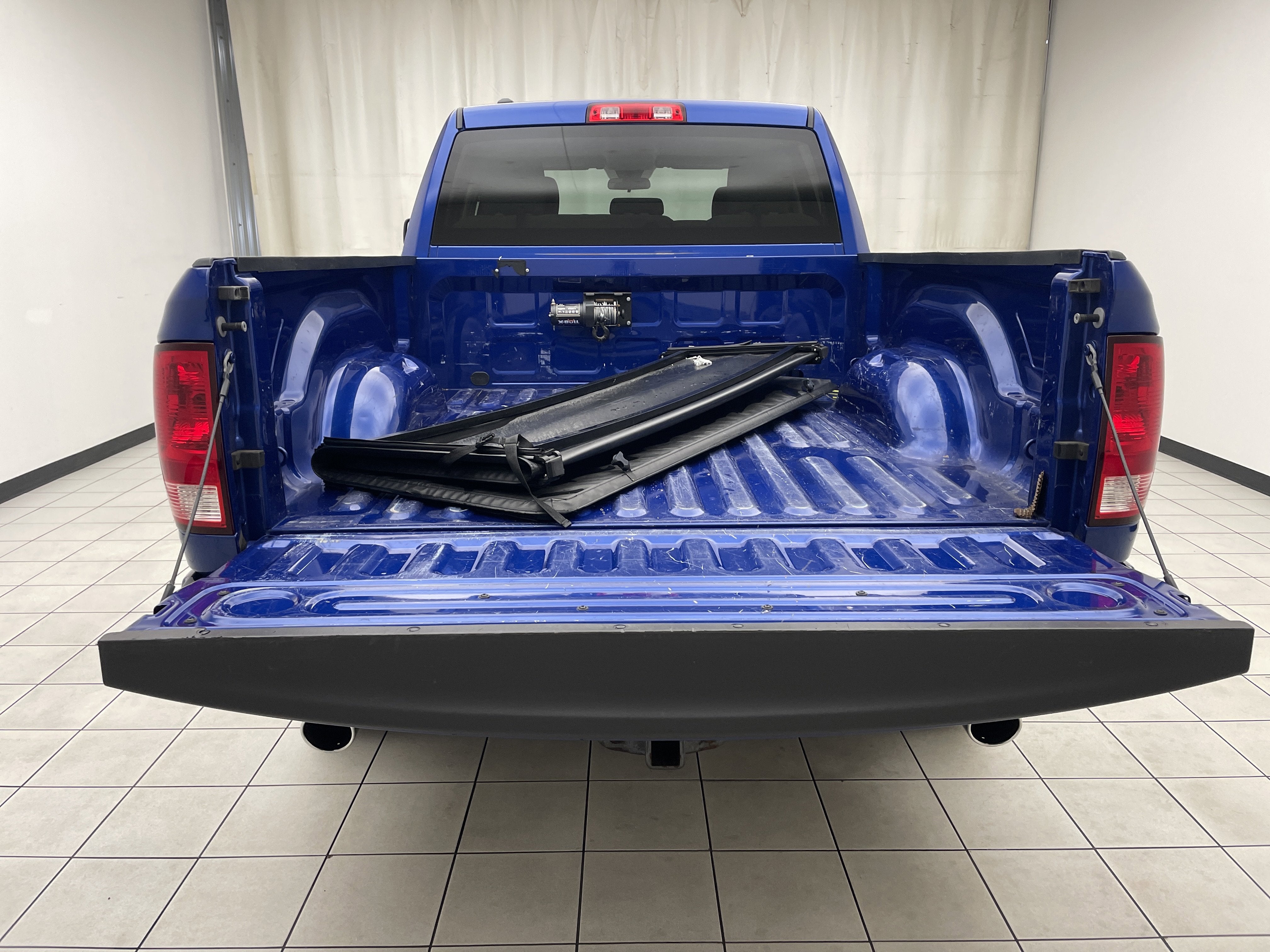 2017 RAM 1500 Express Quad Cab 4x4 6'4" Box