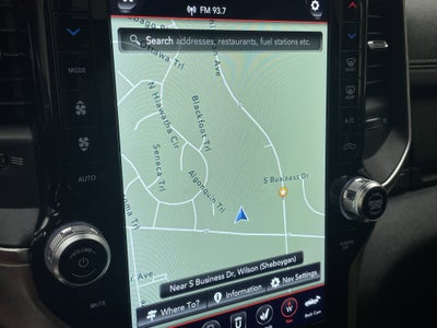 2019 RAM 1500 Laramie Crew Cab 4x4 5'7" Box