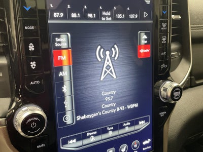 2019 RAM 1500 Laramie Crew Cab 4x4 5'7" Box