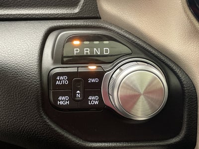 2019 RAM 1500 Laramie Crew Cab 4x4 5'7" Box