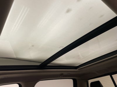 2019 RAM 1500 Laramie Crew Cab 4x4 5'7" Box