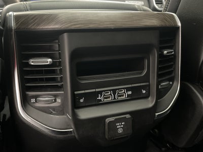 2019 RAM 1500 Laramie Crew Cab 4x4 5'7" Box