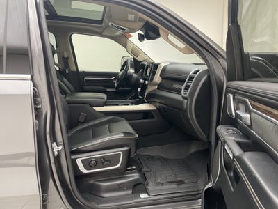 2019 RAM 1500 Laramie Crew Cab 4x4 5'7" Box