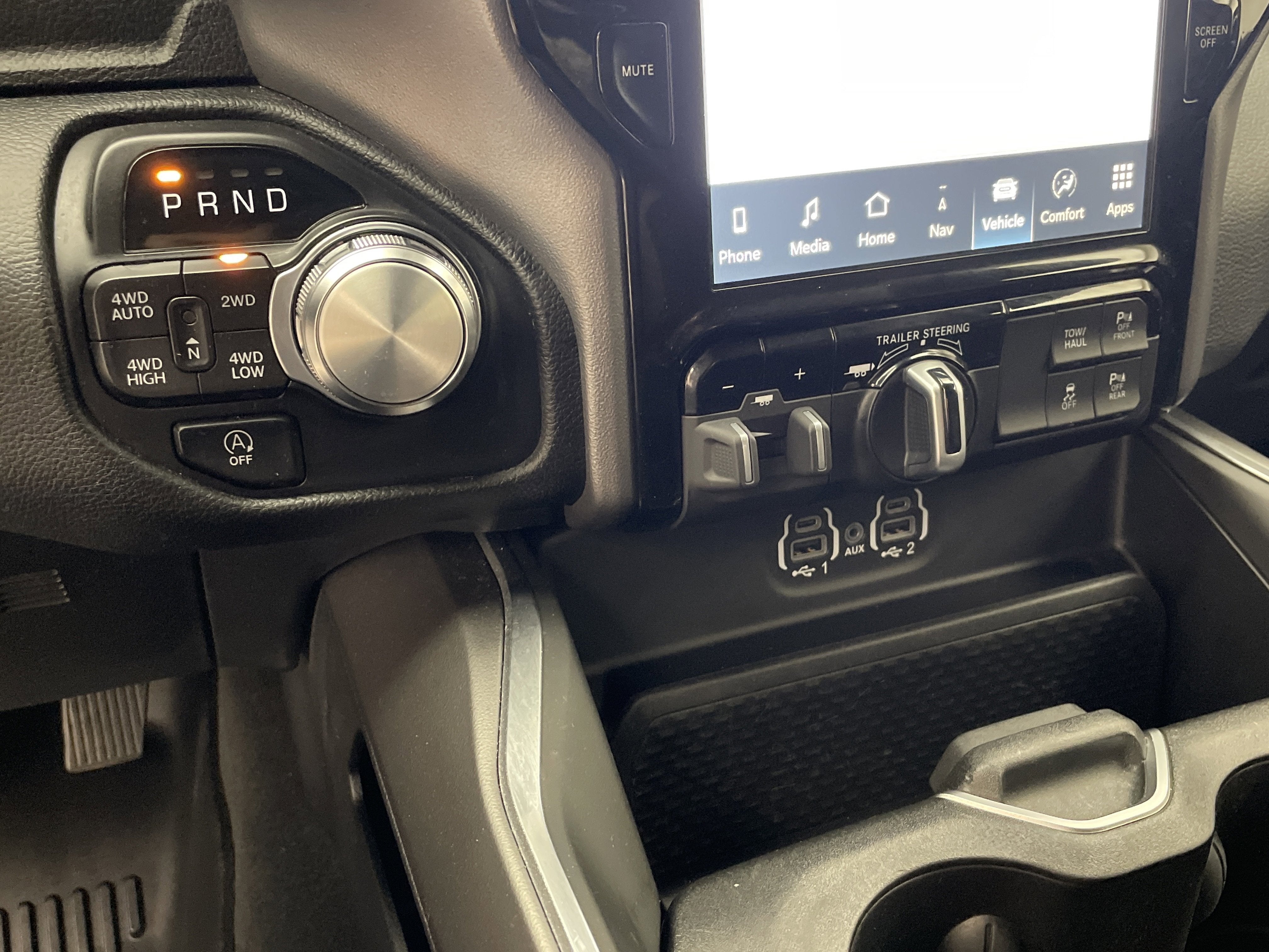 2022 RAM 1500 Laramie Crew Cab 4x4 6'4" Box