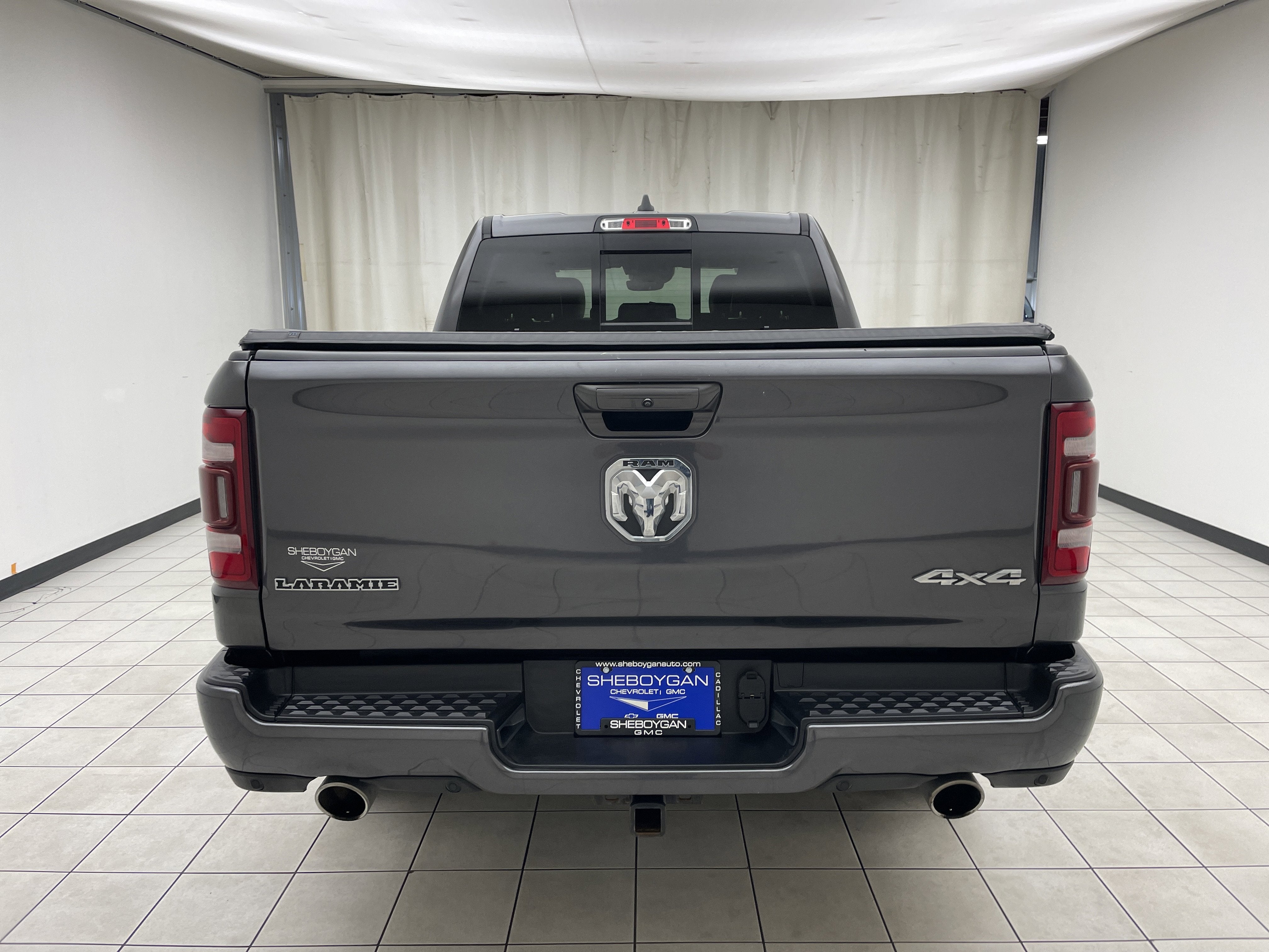 2022 RAM 1500 Laramie Crew Cab 4x4 6'4" Box