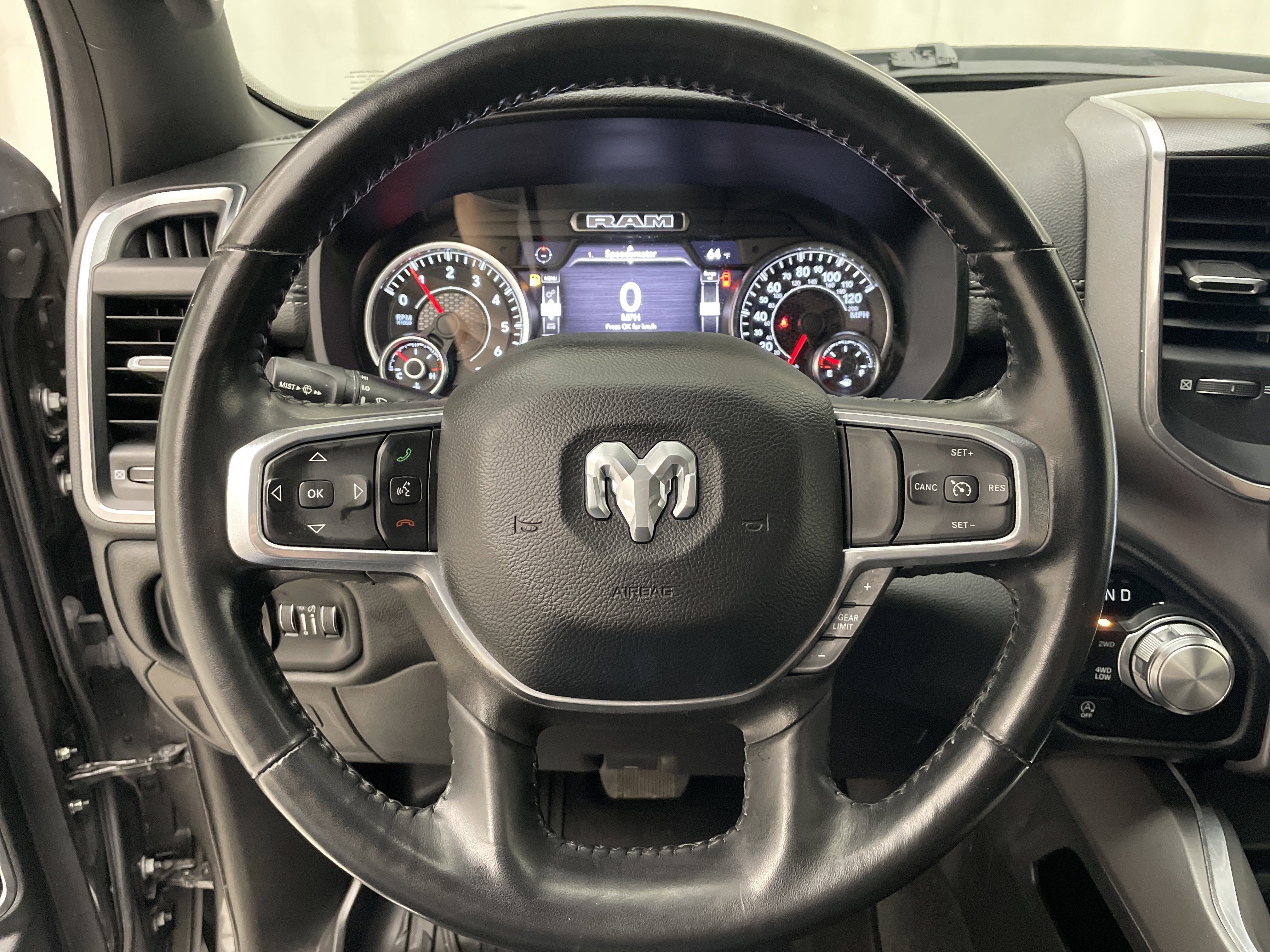 2022 RAM 1500 Laramie Crew Cab 4x4 6'4" Box