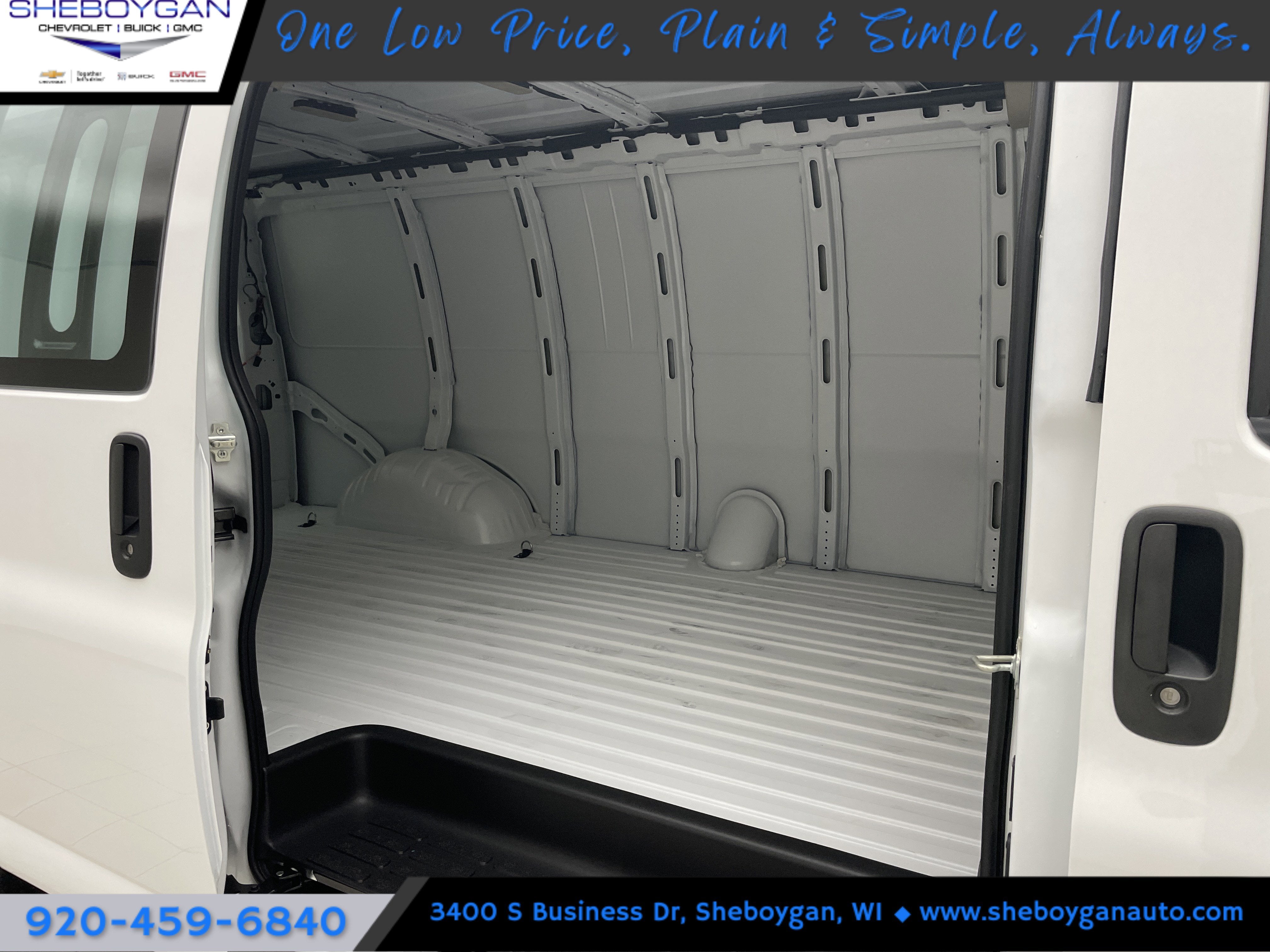 2025 Chevrolet Express Cargo WT