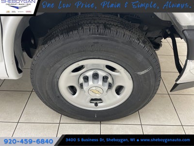 2025 Chevrolet Express Cargo WT