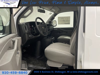 2025 Chevrolet Express Cargo WT