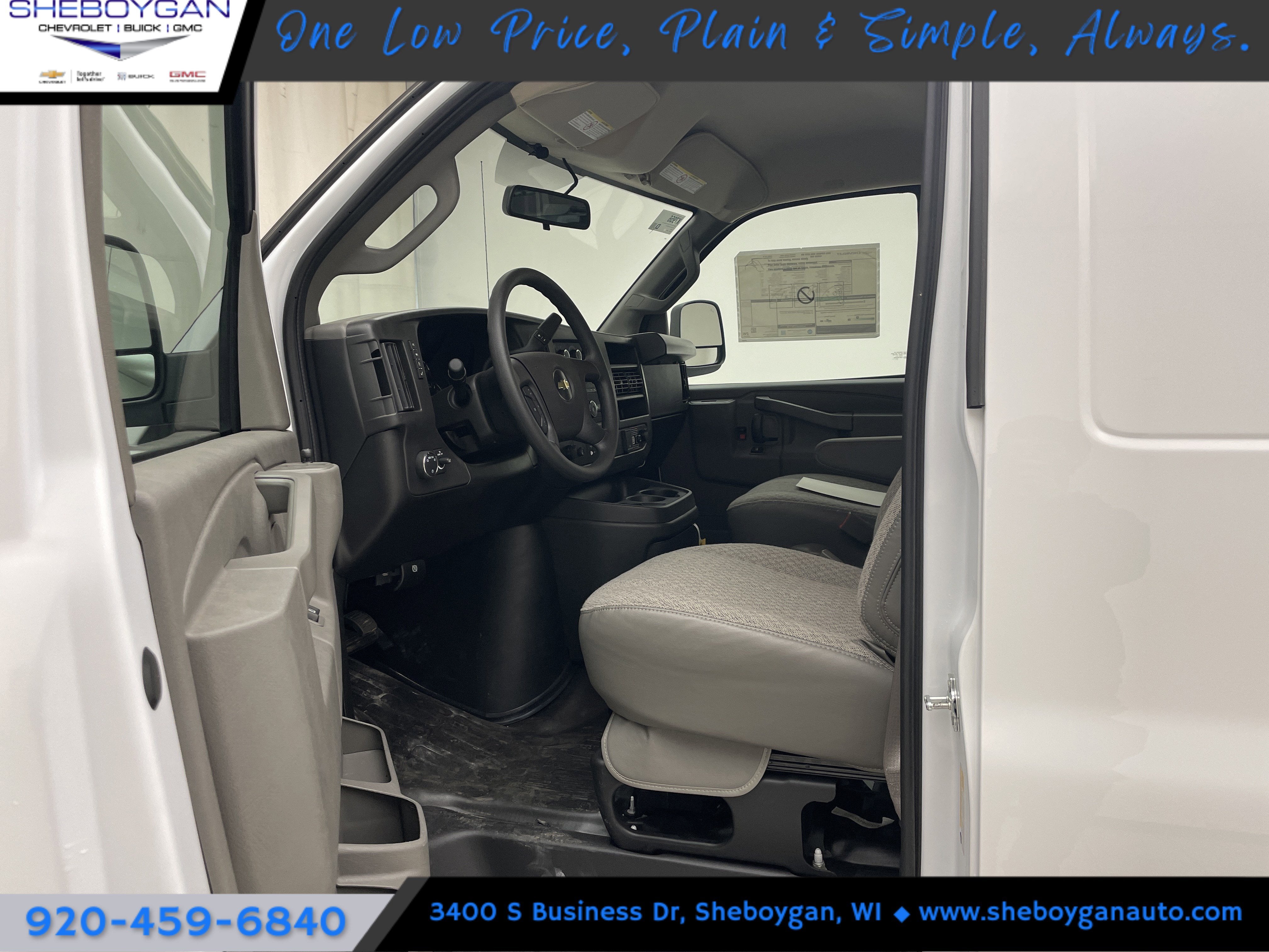 2025 Chevrolet Express Cargo WT