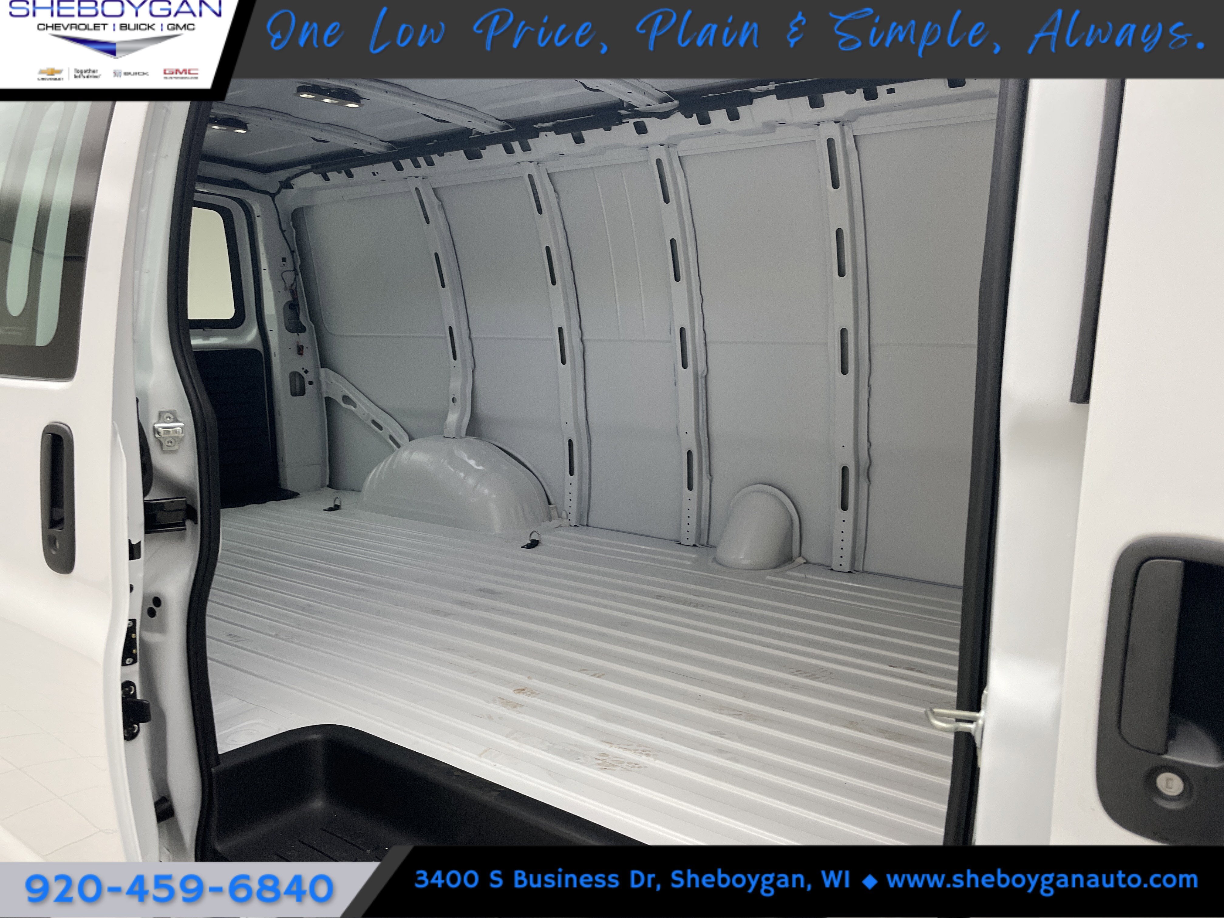 2025 Chevrolet Express Cargo WT