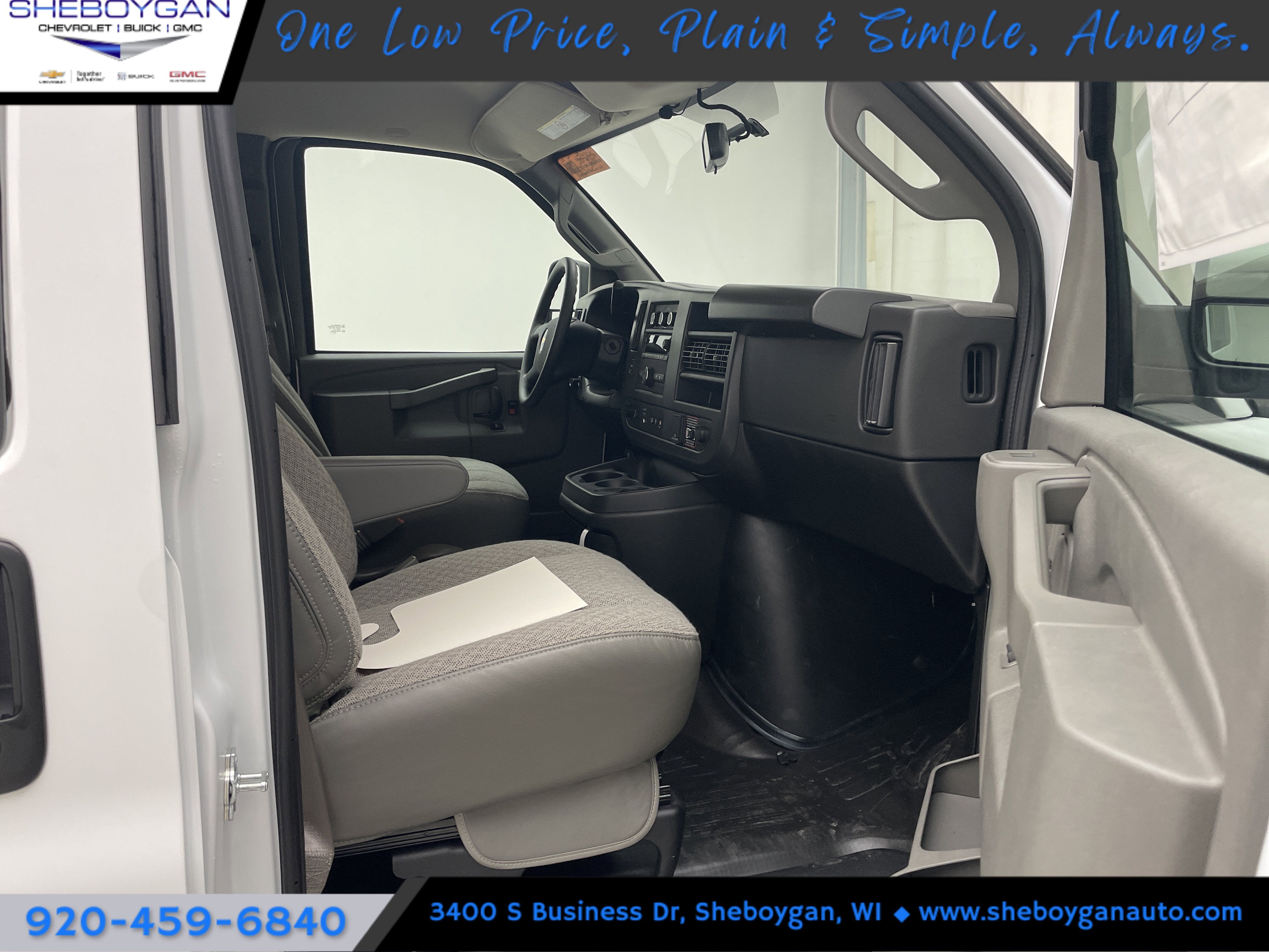 2025 Chevrolet Express Cargo WT