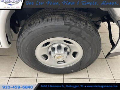 2025 Chevrolet Express Cargo WT