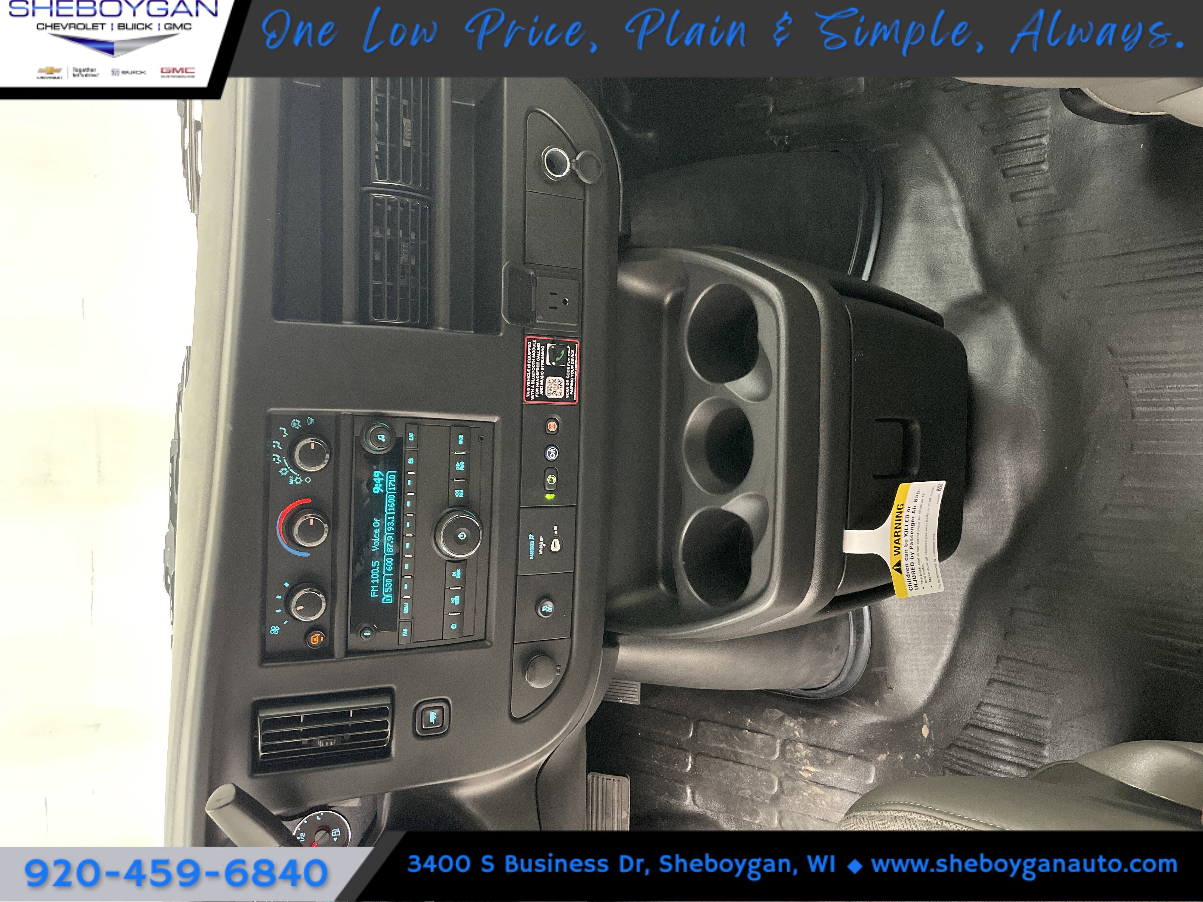 2025 Chevrolet Express Cargo WT