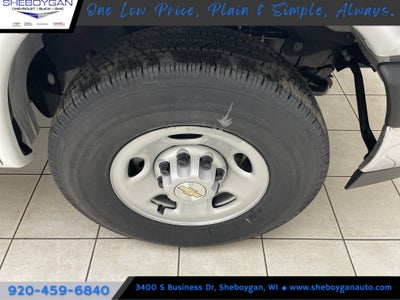 2025 Chevrolet Express Cargo WT