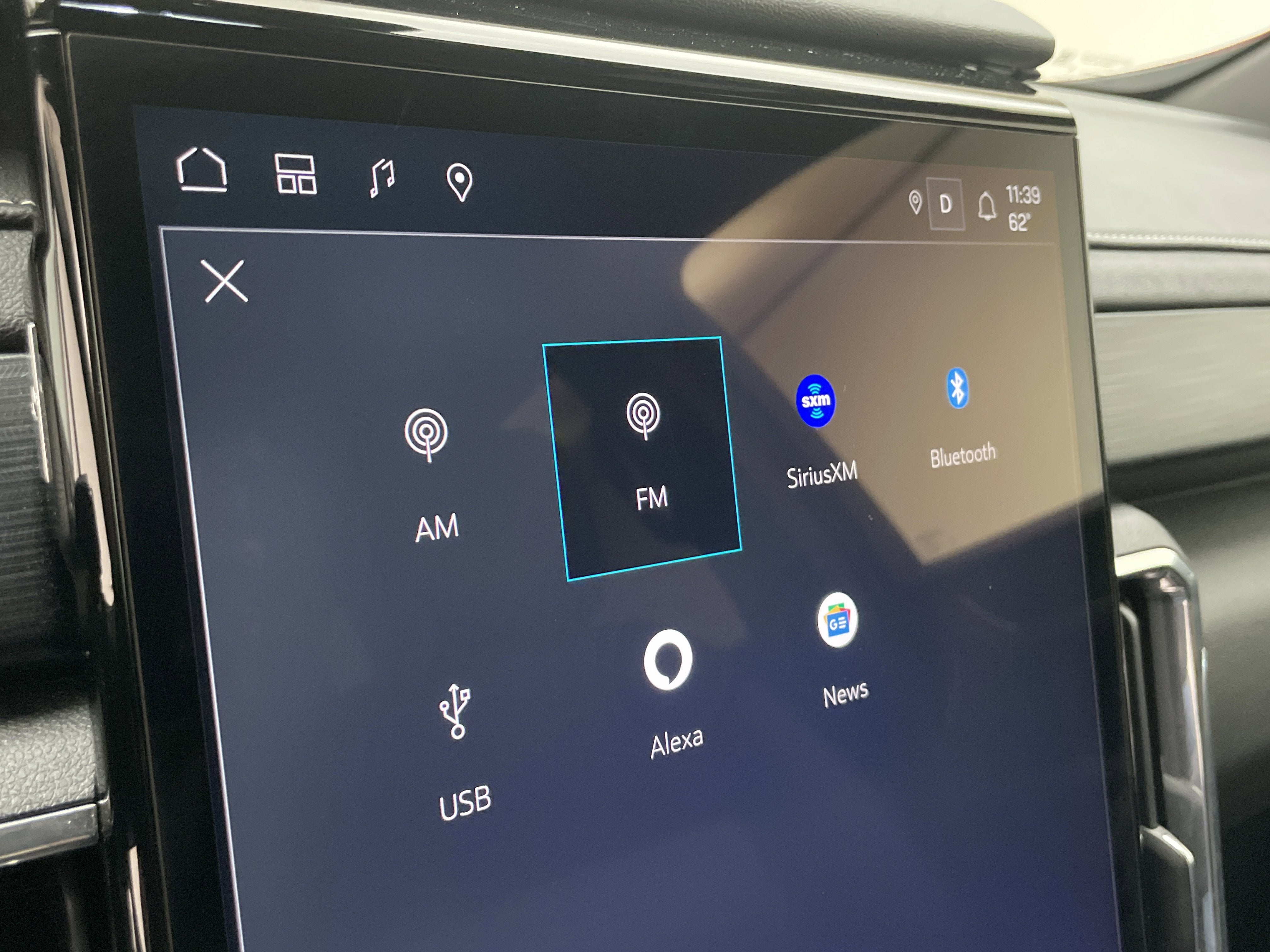 2024 GMC Acadia Elevation