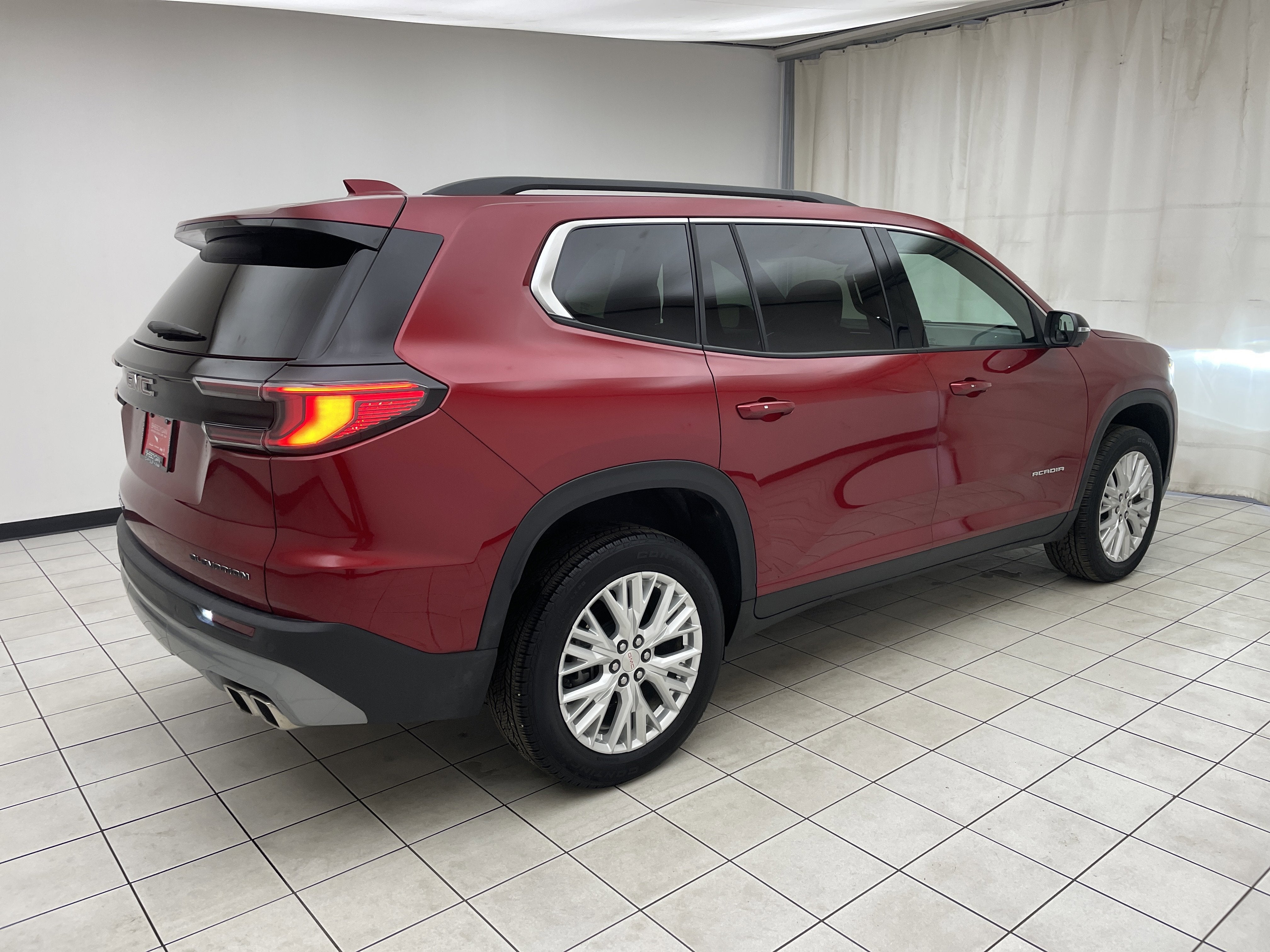 2024 GMC Acadia Elevation