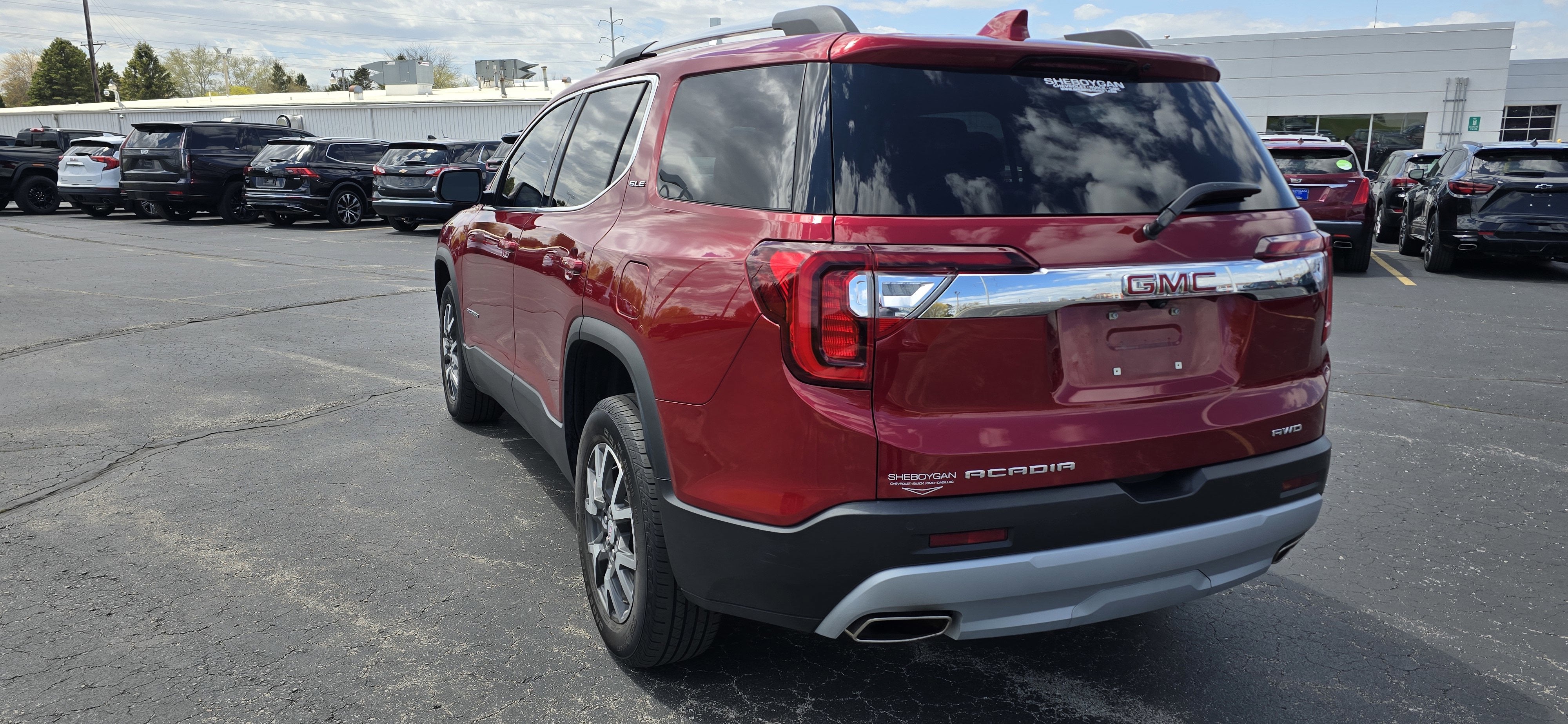 2023 GMC Acadia SLE