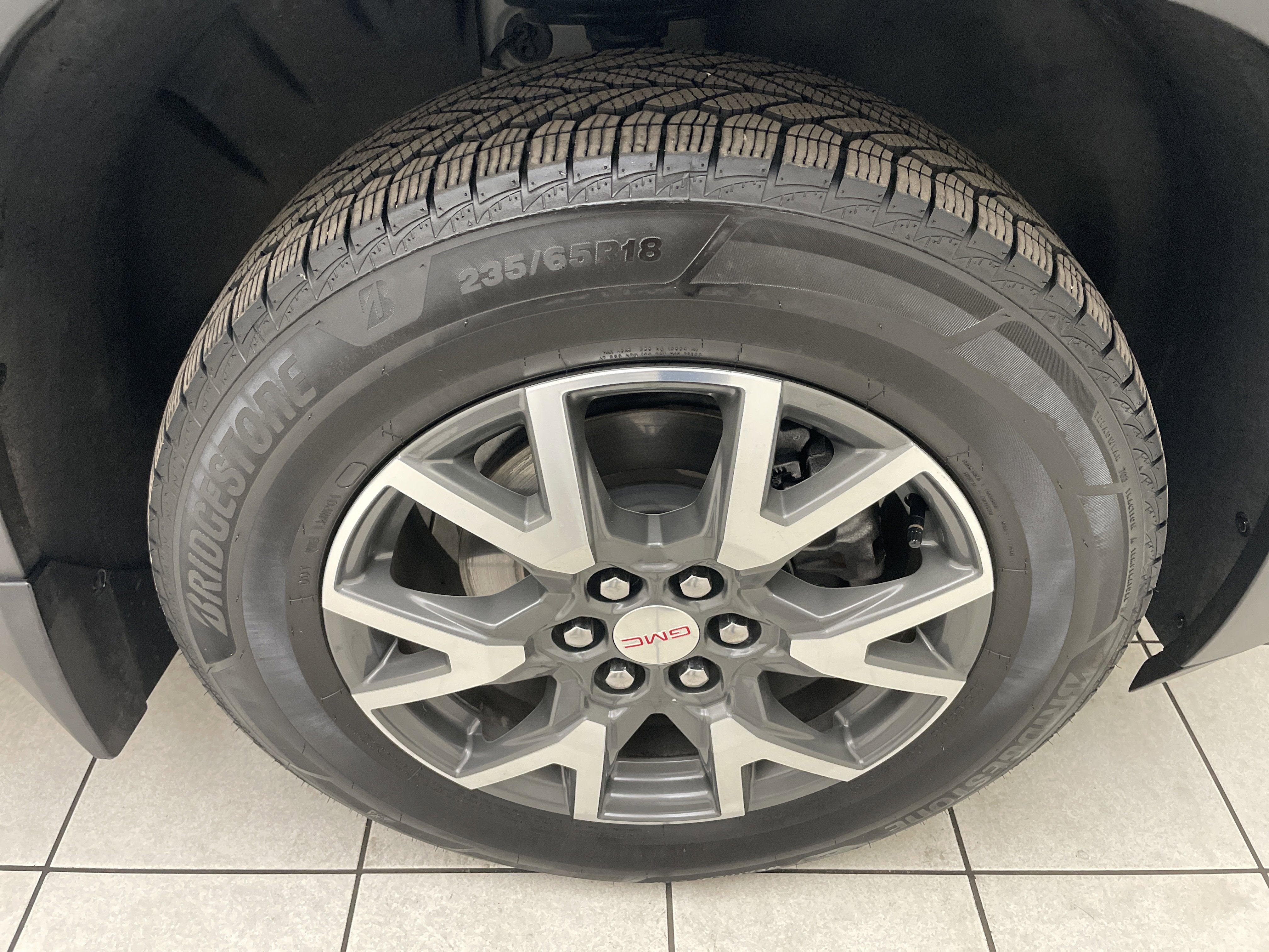 2023 GMC Acadia SLE