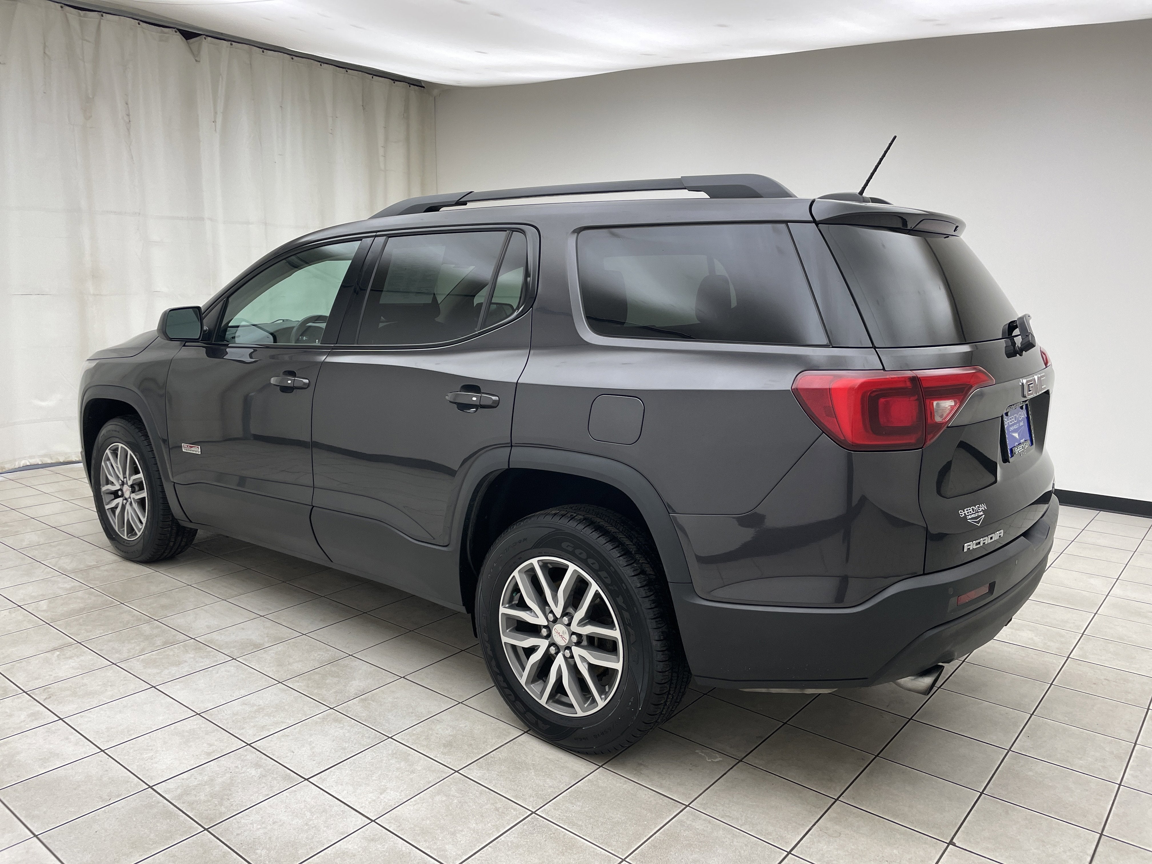 2017 GMC Acadia SLE