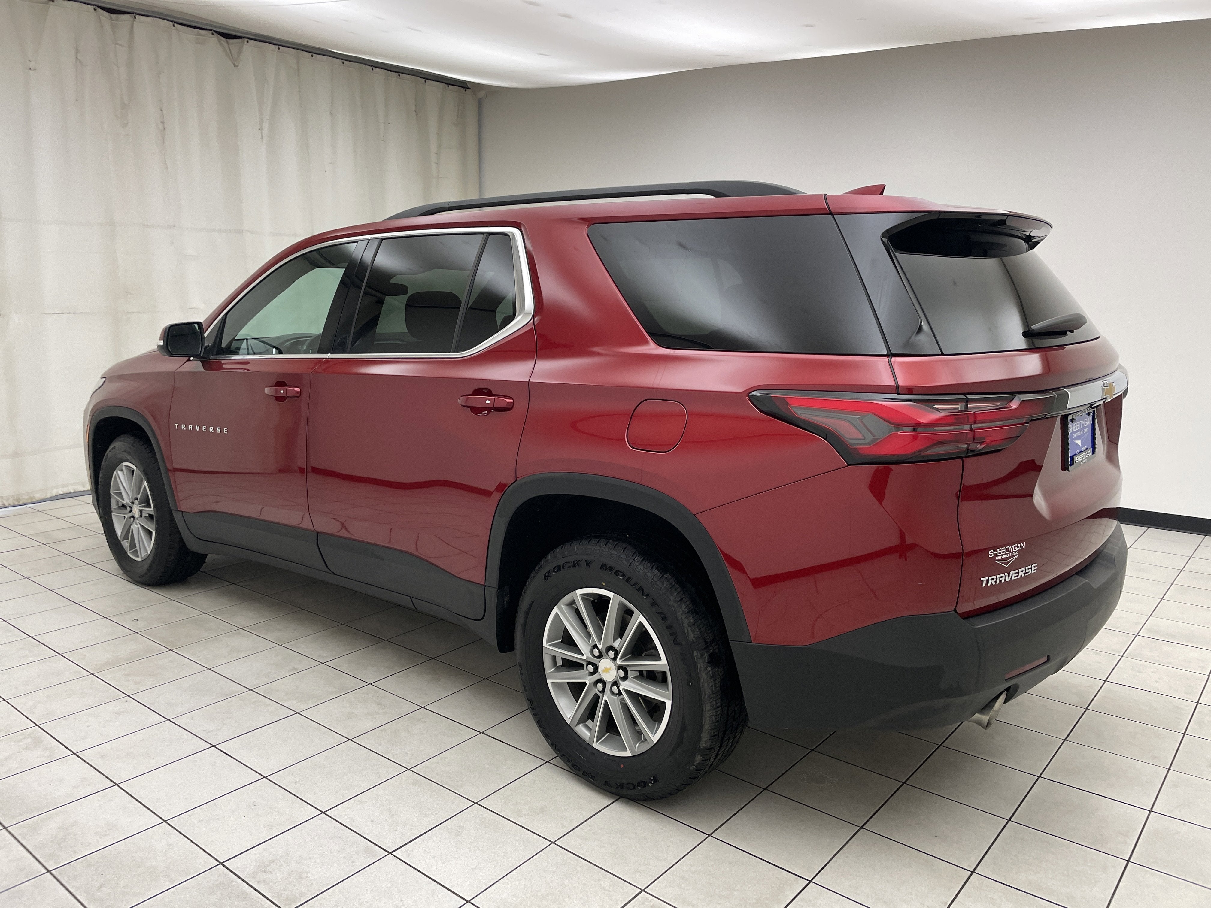 2023 Chevrolet Traverse LT Cloth