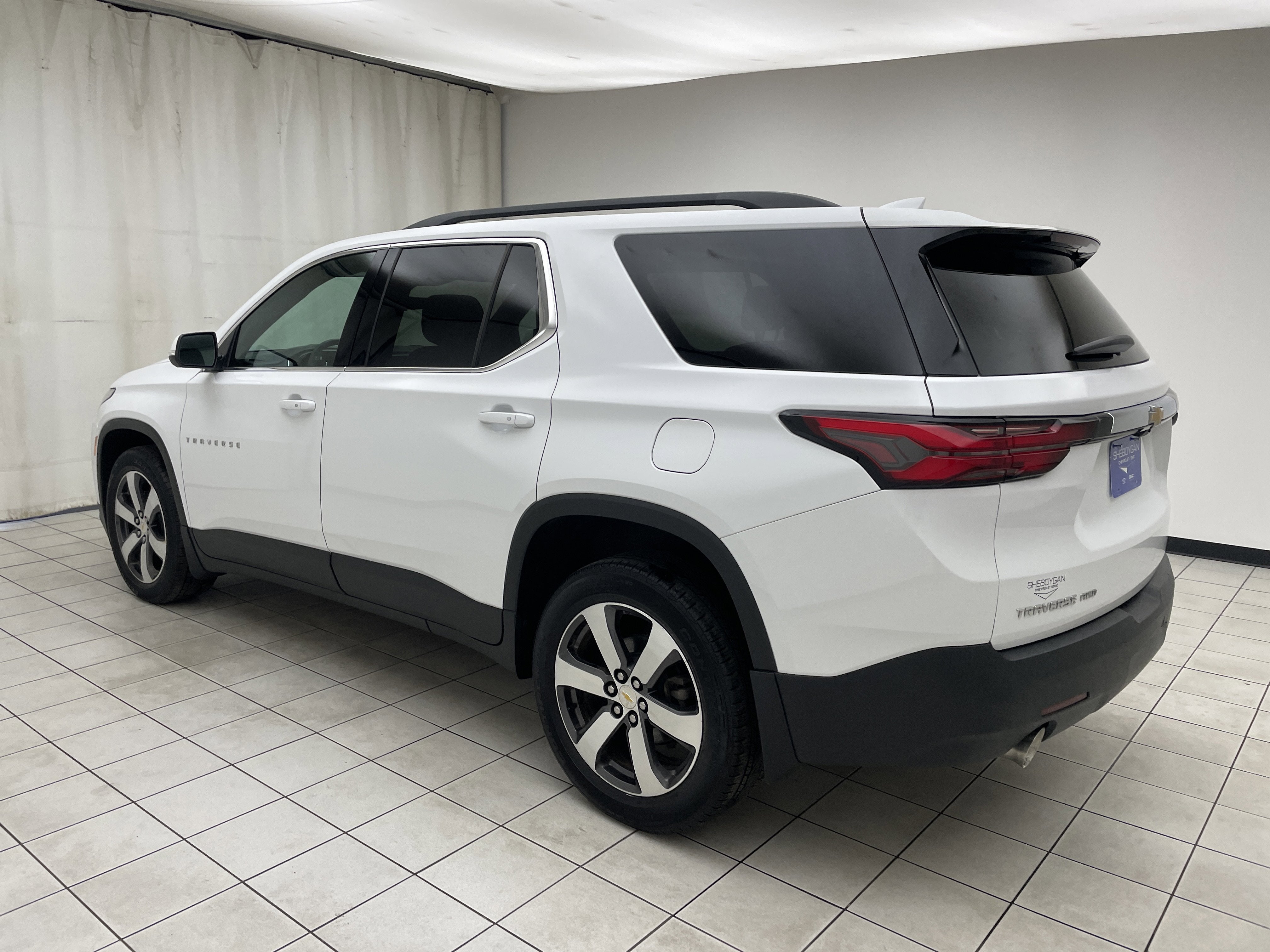 2023 Chevrolet Traverse LT Leather