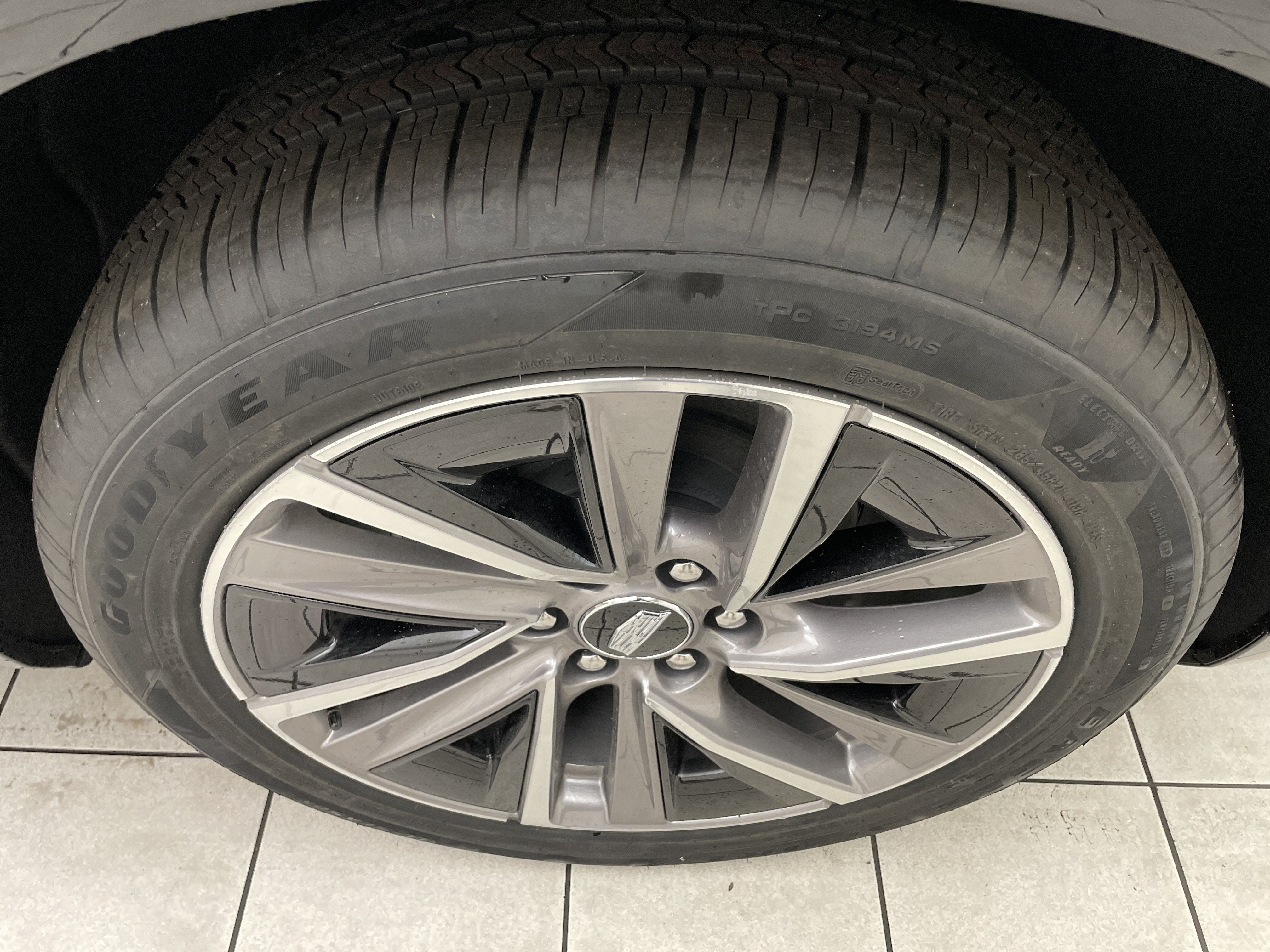 2027 Cadillac VISTIQ Sport
