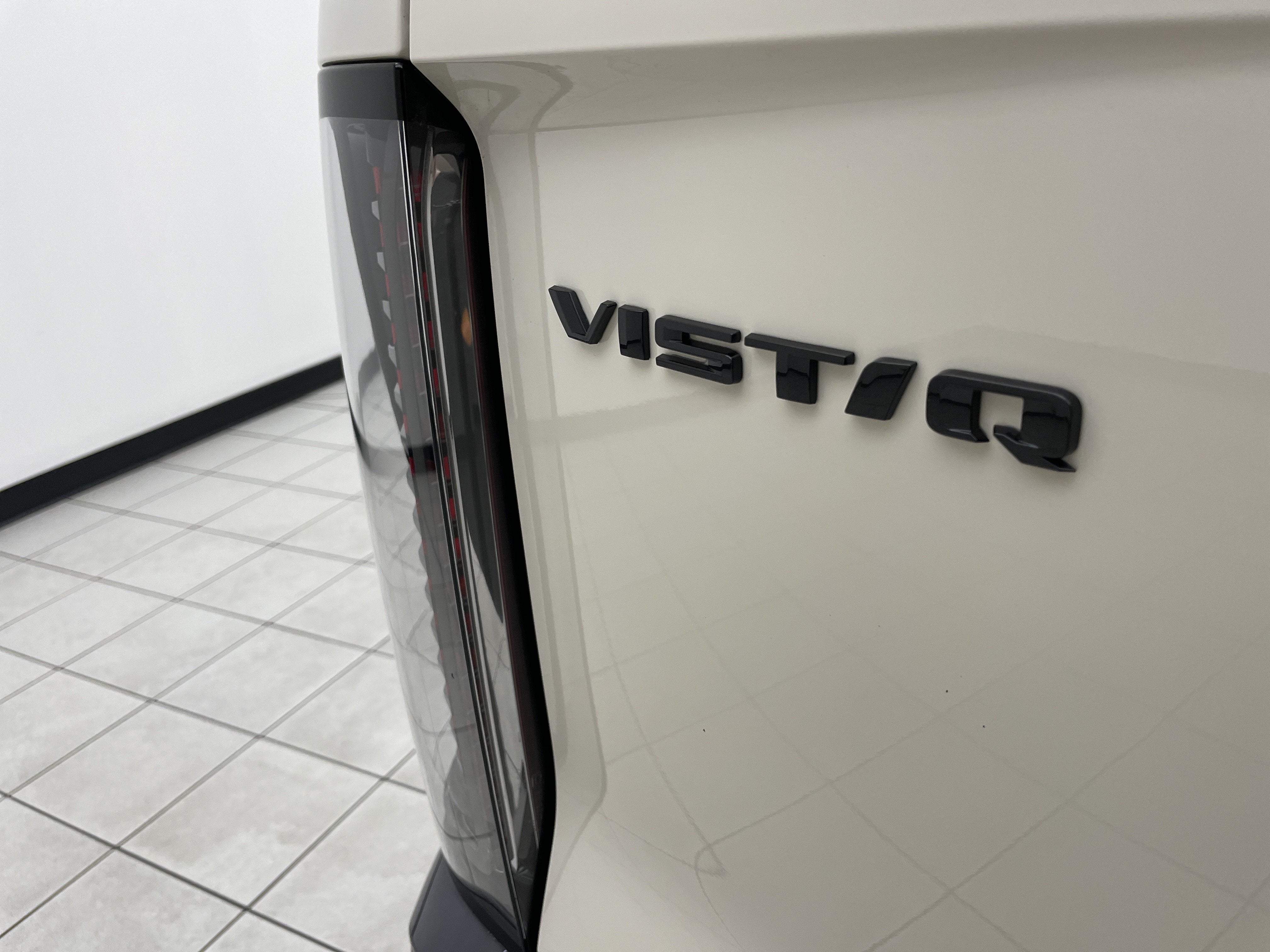 2027 Cadillac VISTIQ Sport