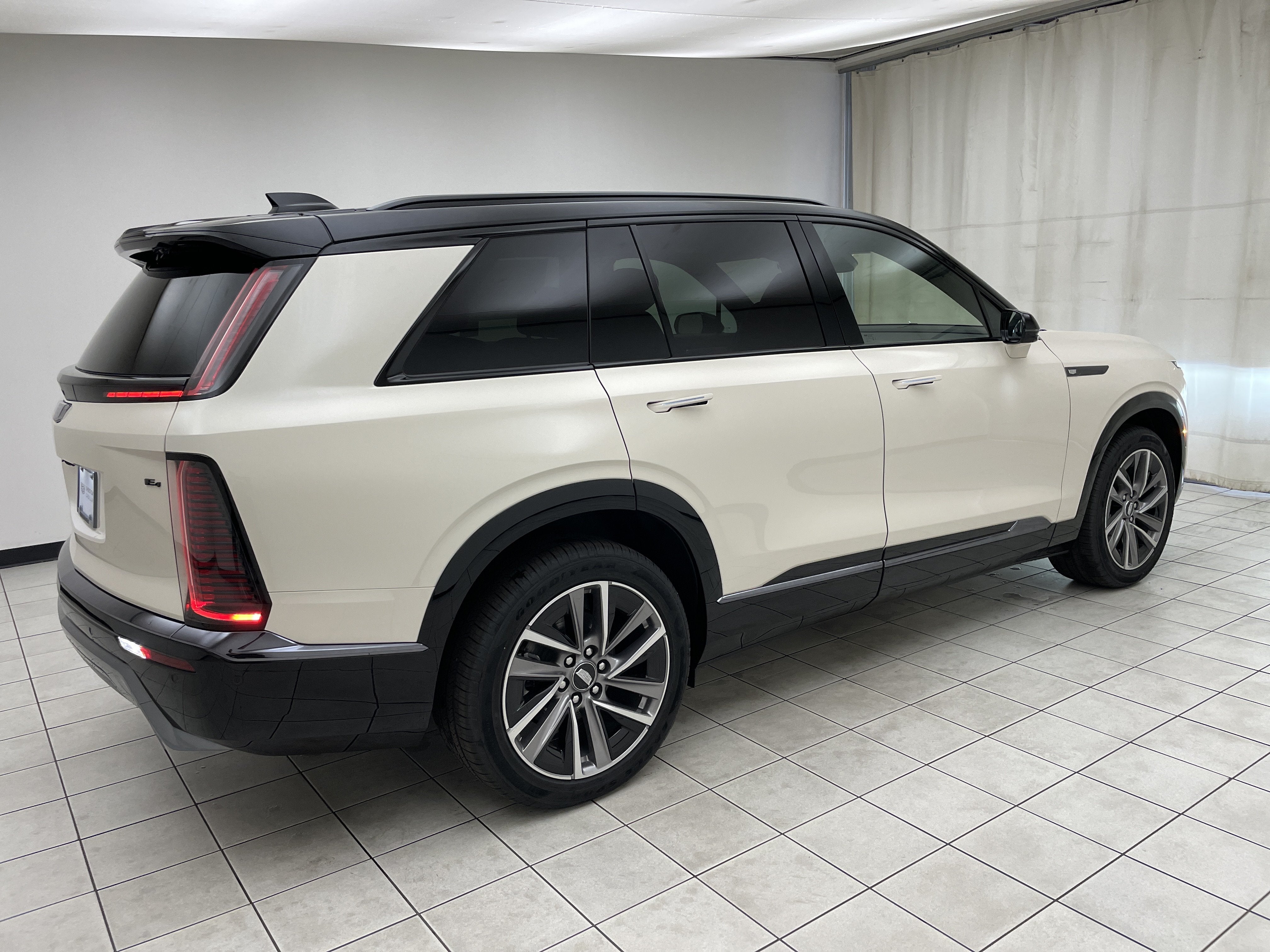 2027 Cadillac VISTIQ Sport