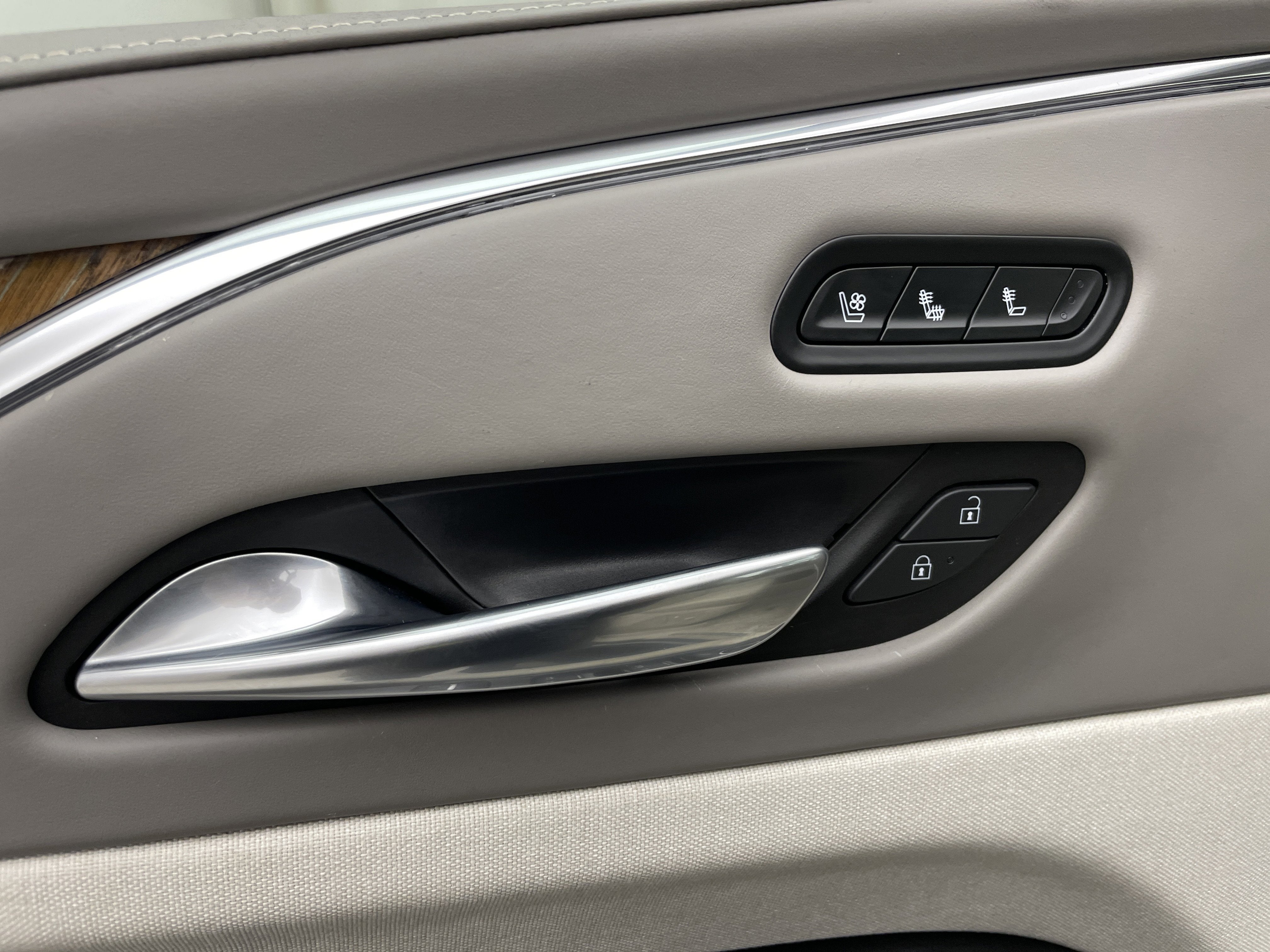 2021 Cadillac Escalade ESV Premium Luxury Platinum