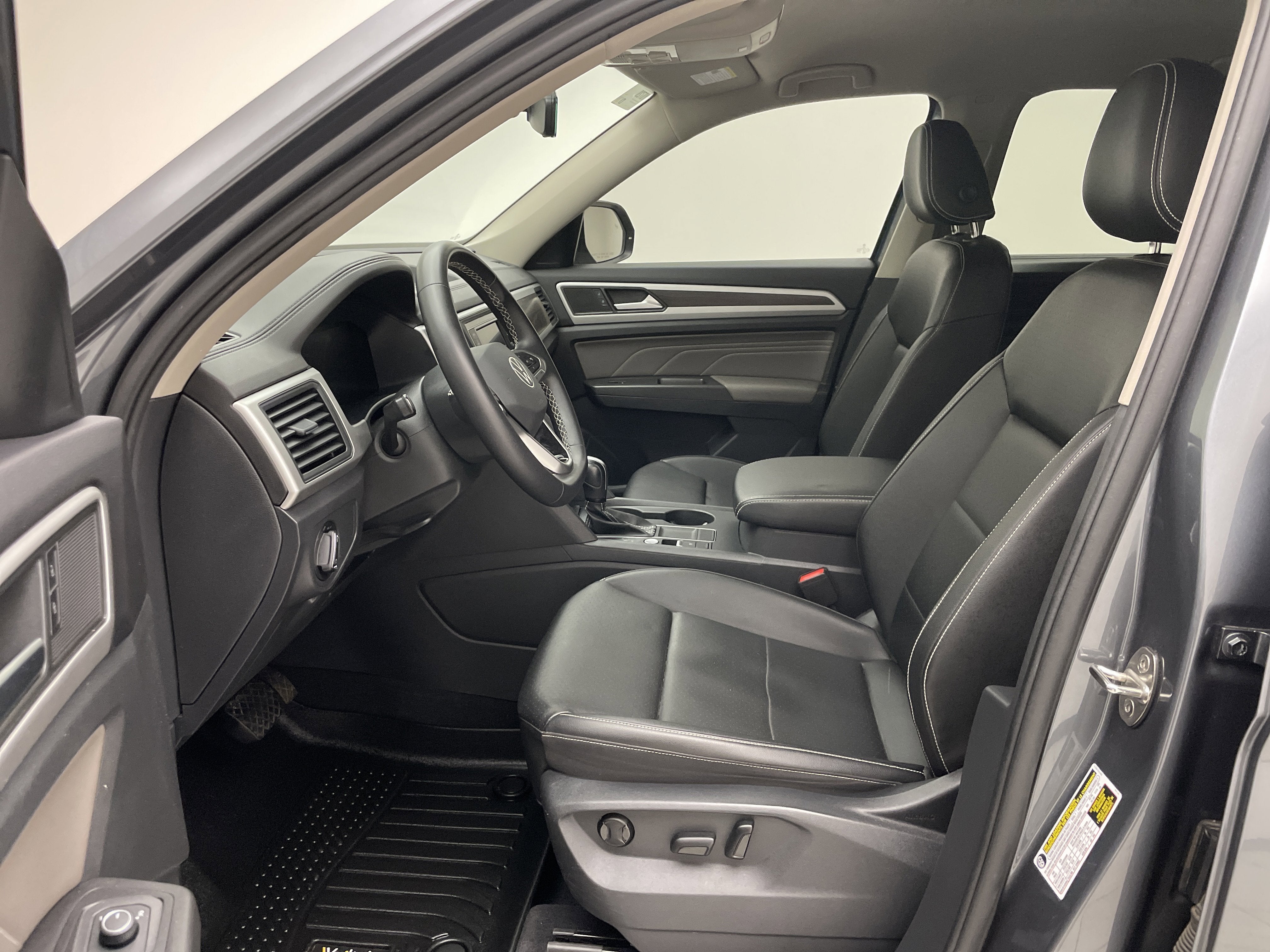 2023 Volkswagen Atlas 2.0T SE