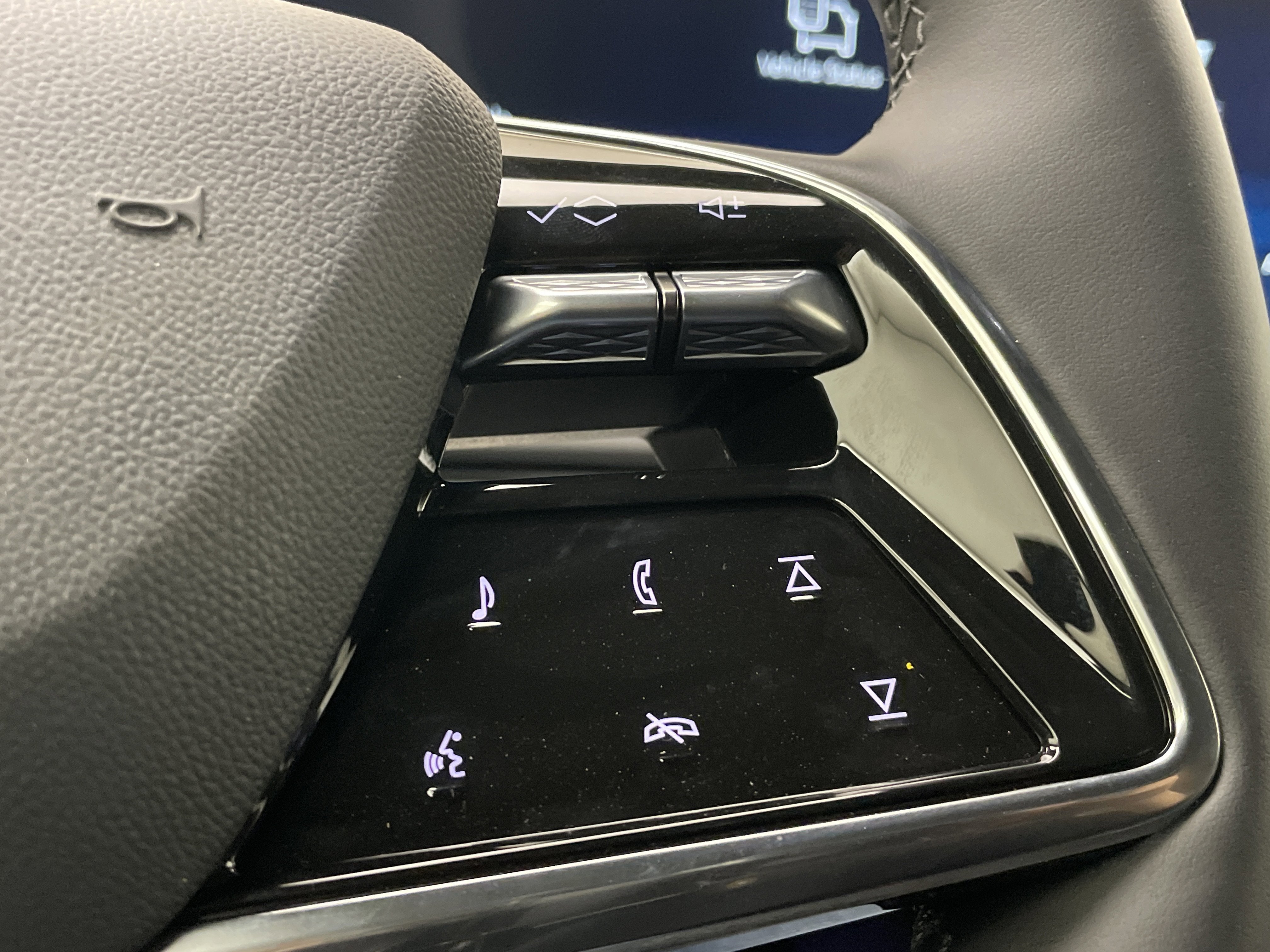 2026 Cadillac OPTIQ Premium Luxury