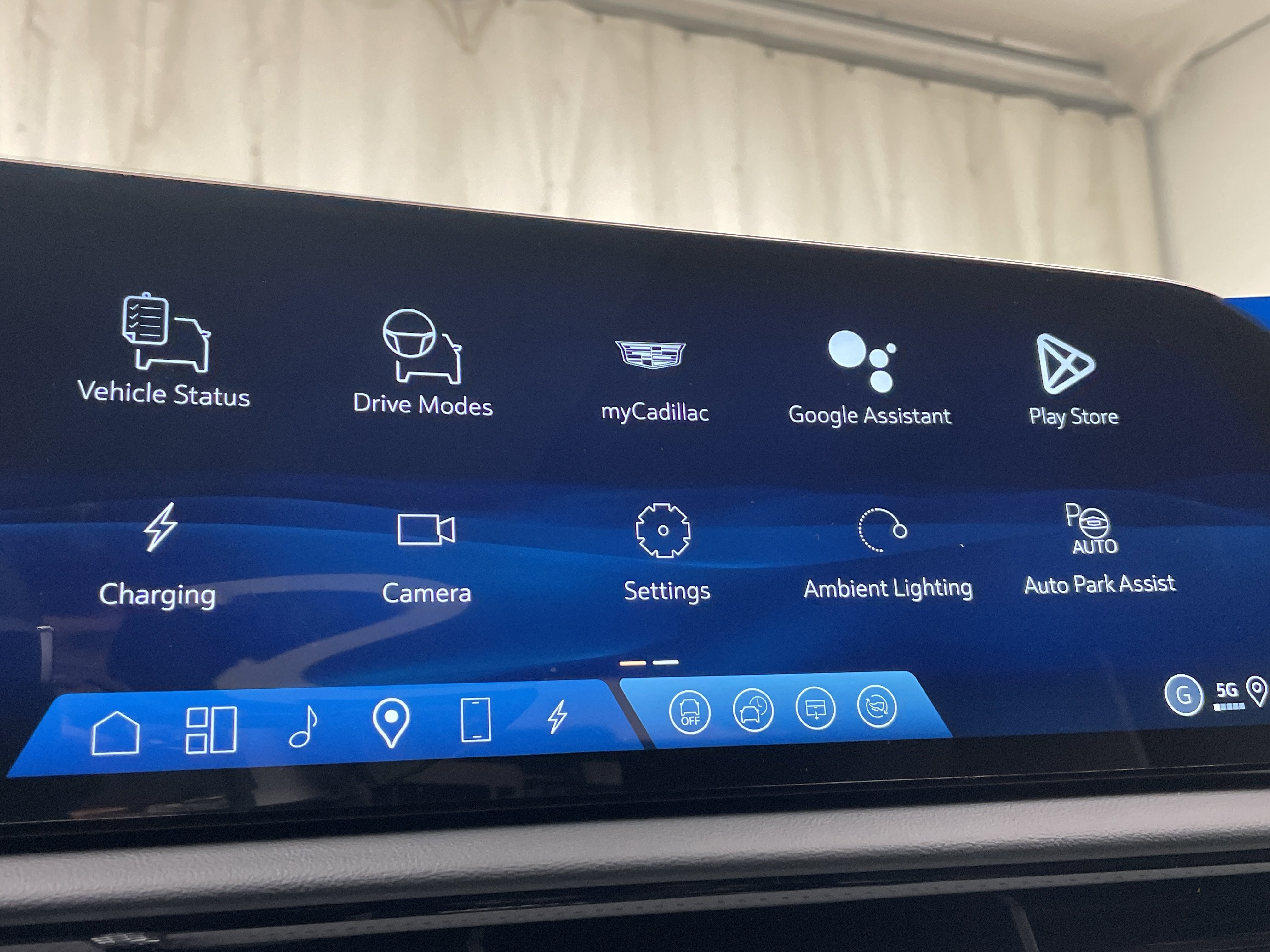 2026 Cadillac OPTIQ Premium Luxury