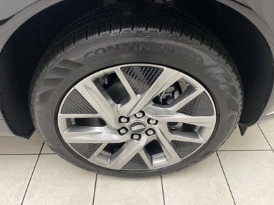 2026 Cadillac OPTIQ Premium Luxury