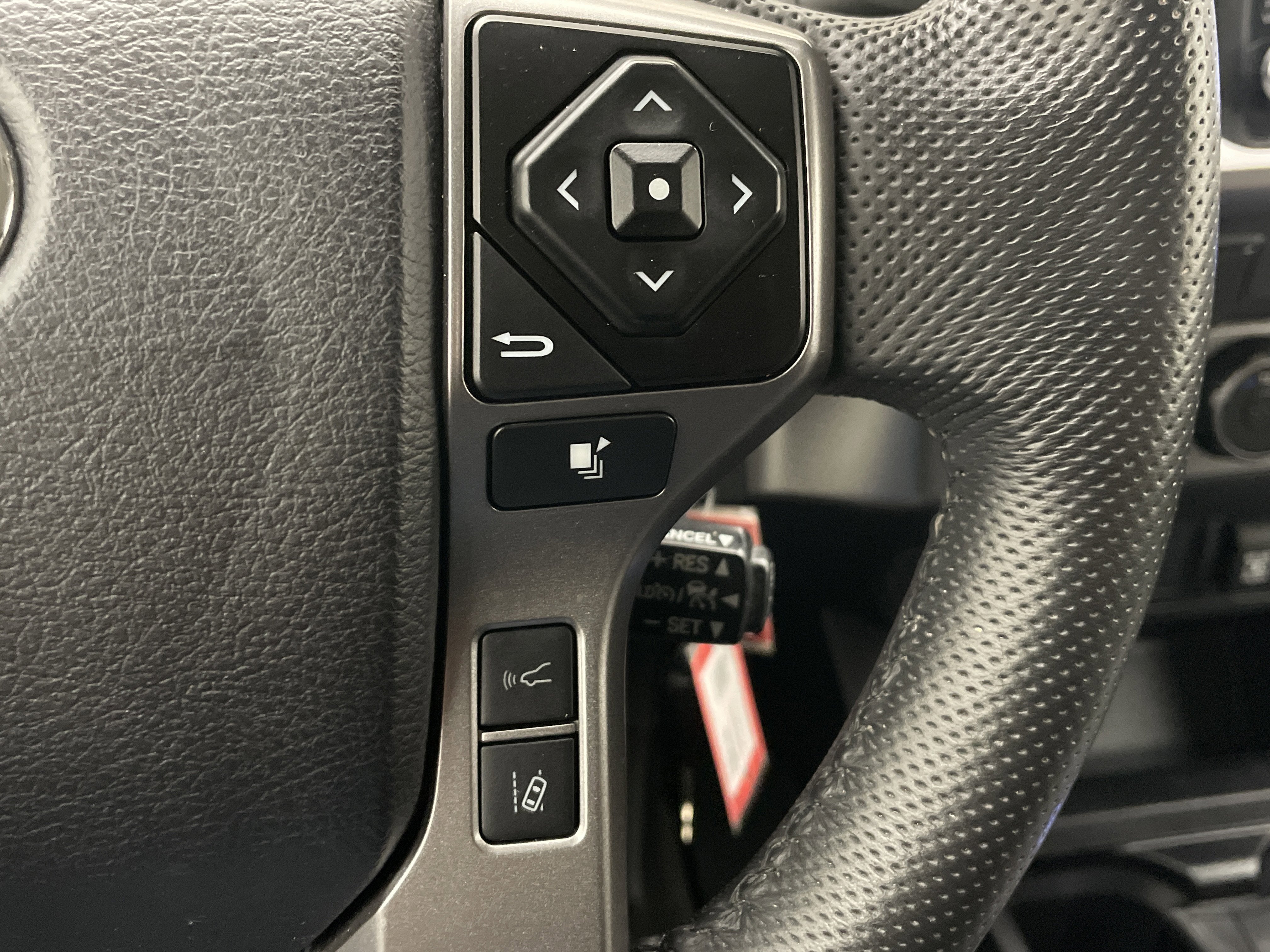 2022 Toyota Tacoma 4WD SR5