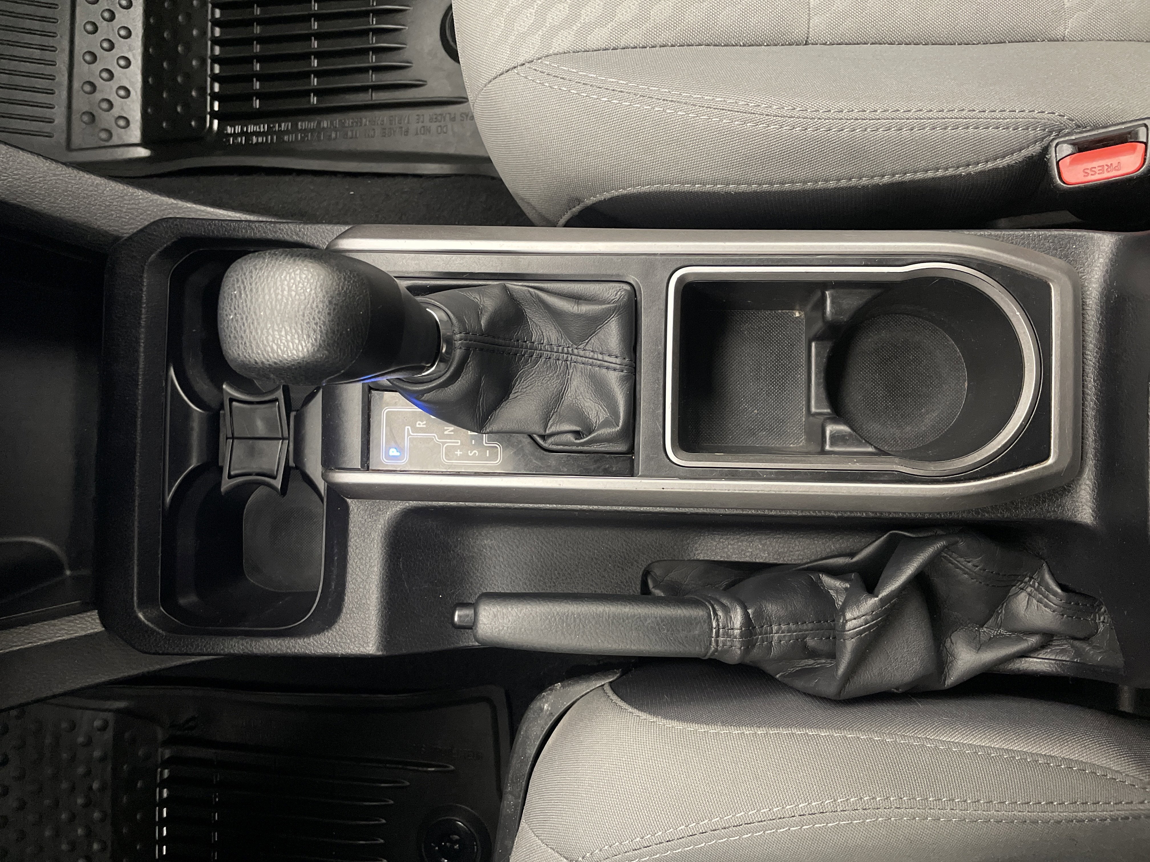 2022 Toyota Tacoma 4WD SR5