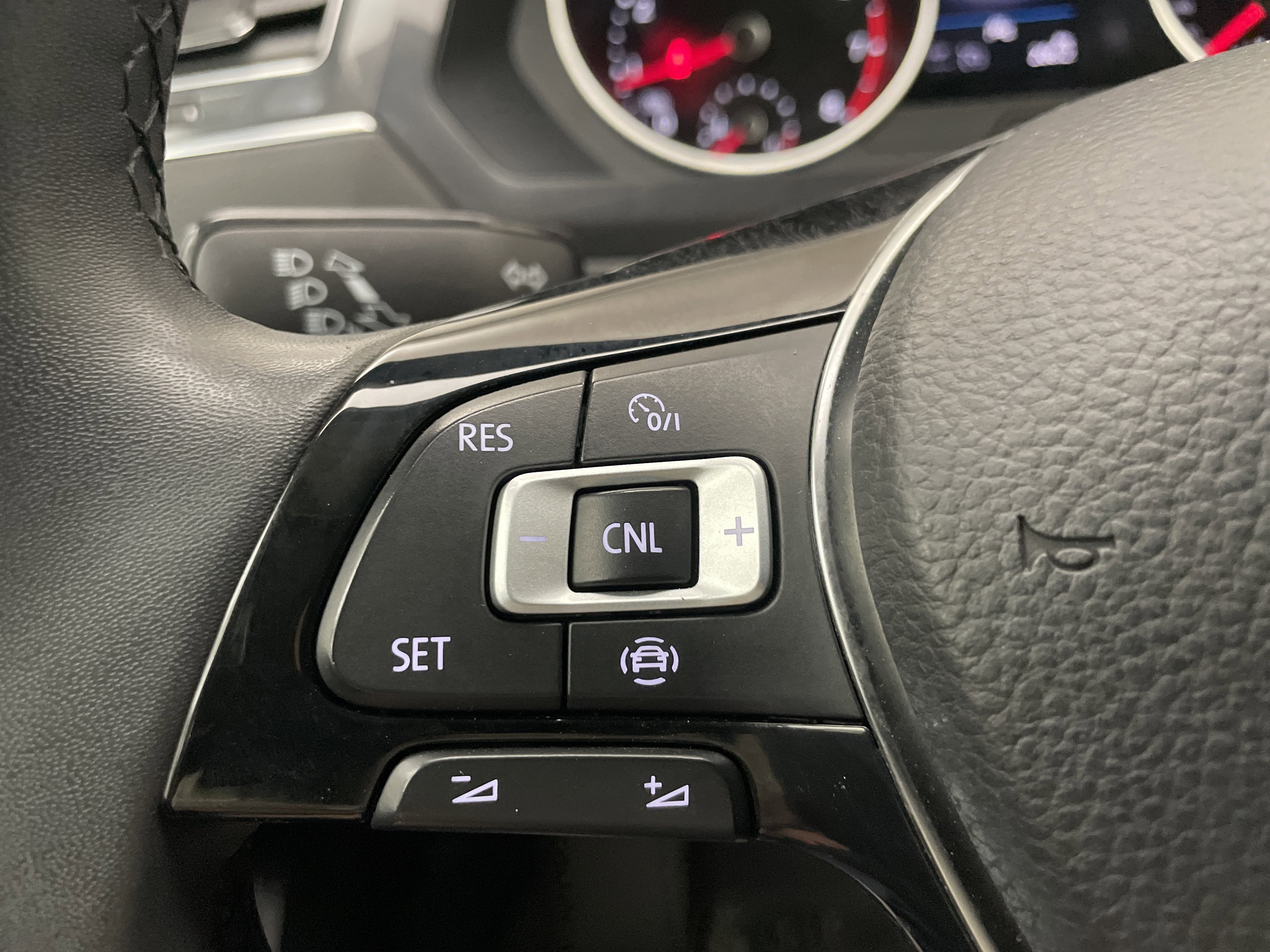 2020 Volkswagen Tiguan 2.0T SE