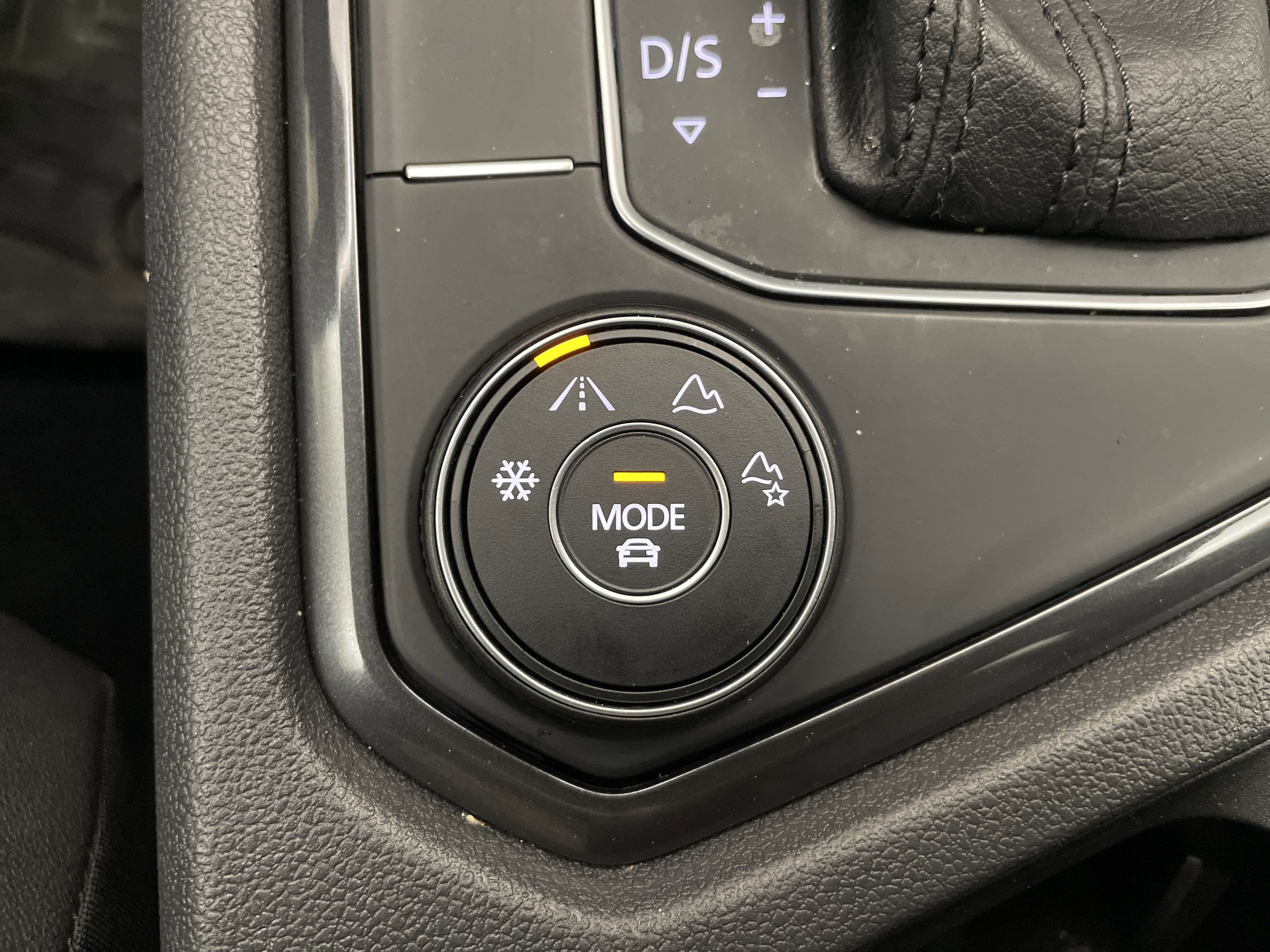 2020 Volkswagen Tiguan 2.0T SE
